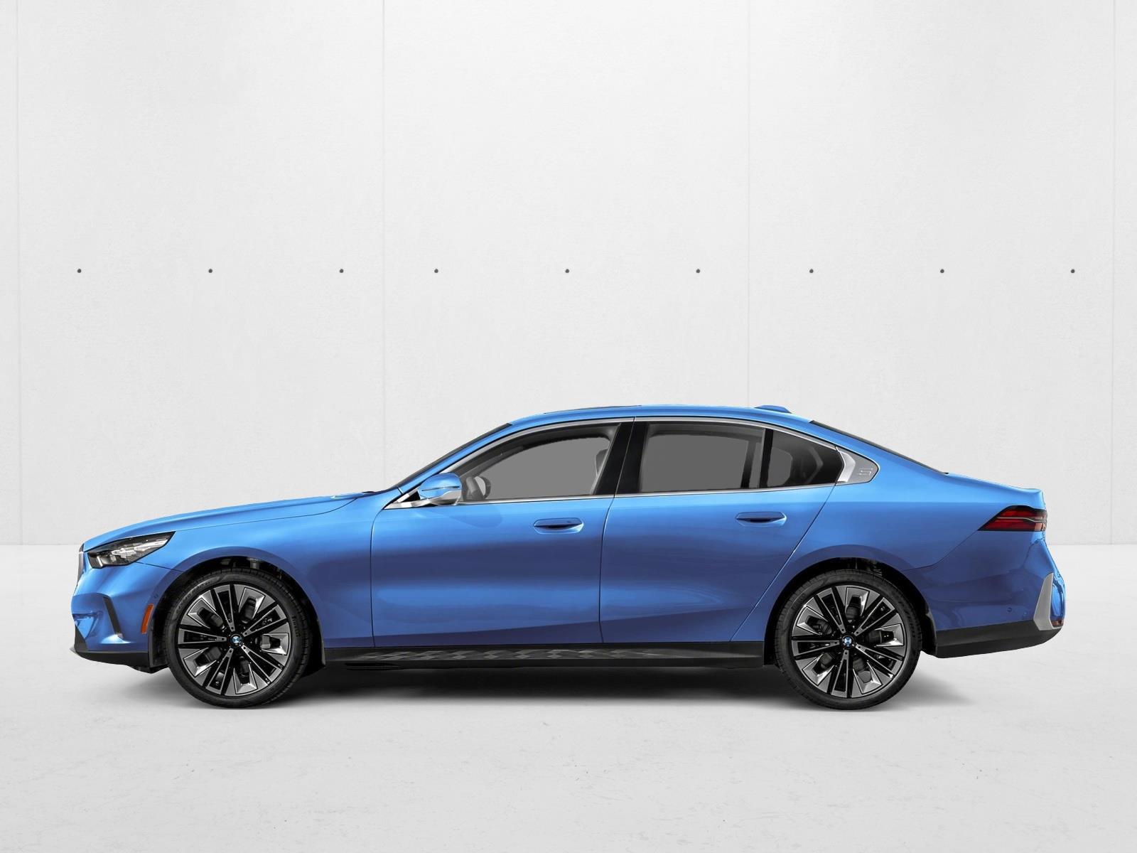 Thumbnail: 2025 BMW 5 Series - 2