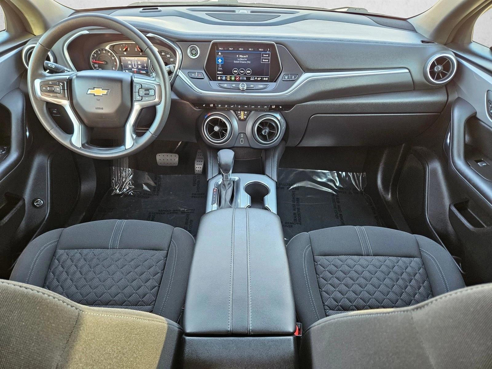 Thumbnail: 2022 Chevrolet Blazer - 3
