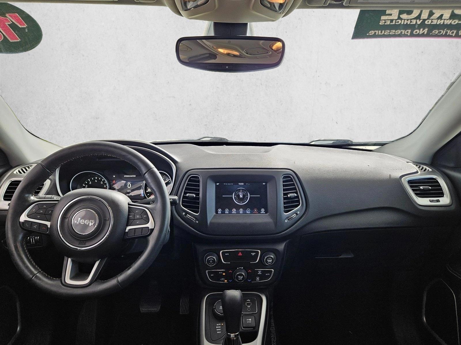 Thumbnail: 2018 Jeep Compass - 3