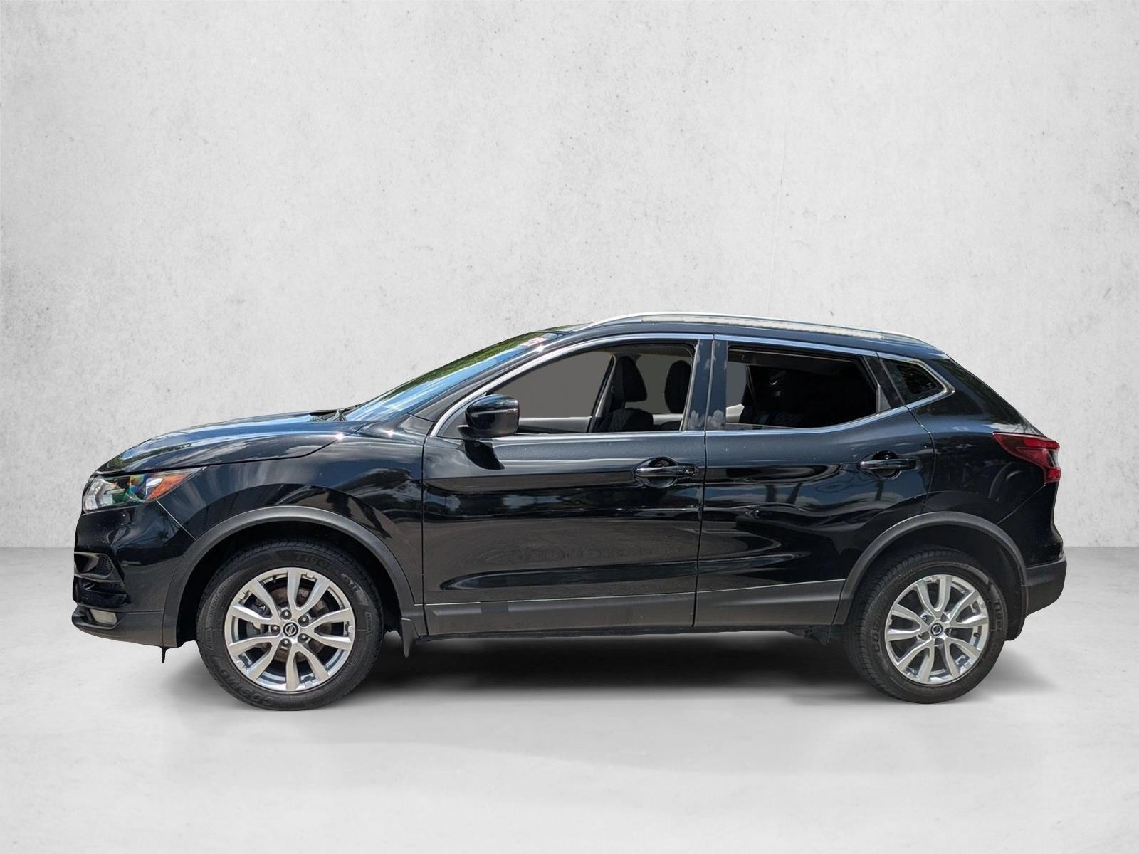 Thumbnail: 2021 Nissan Rogue Sport - 2