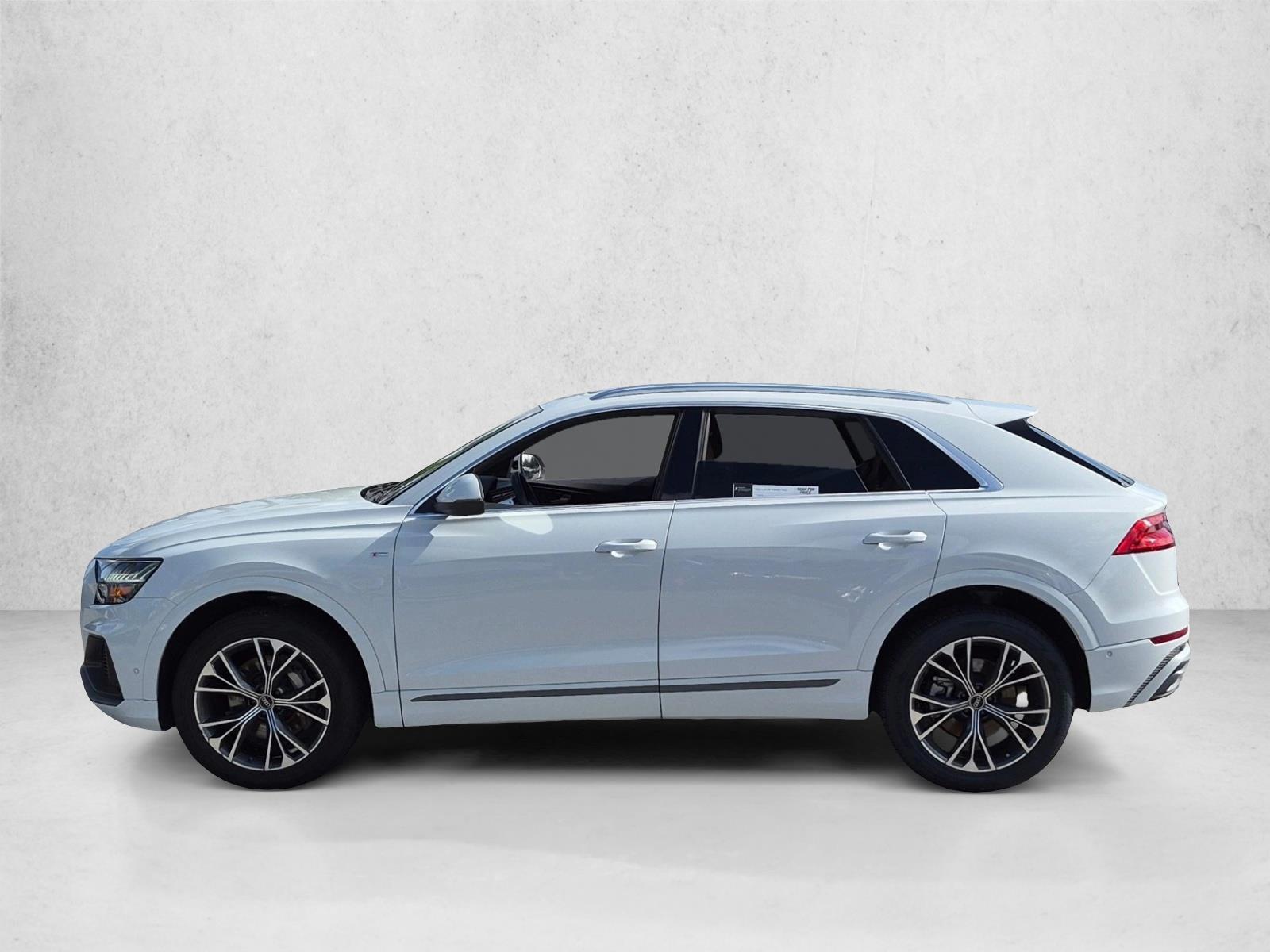Thumbnail: 2023 Audi Q8 - 2