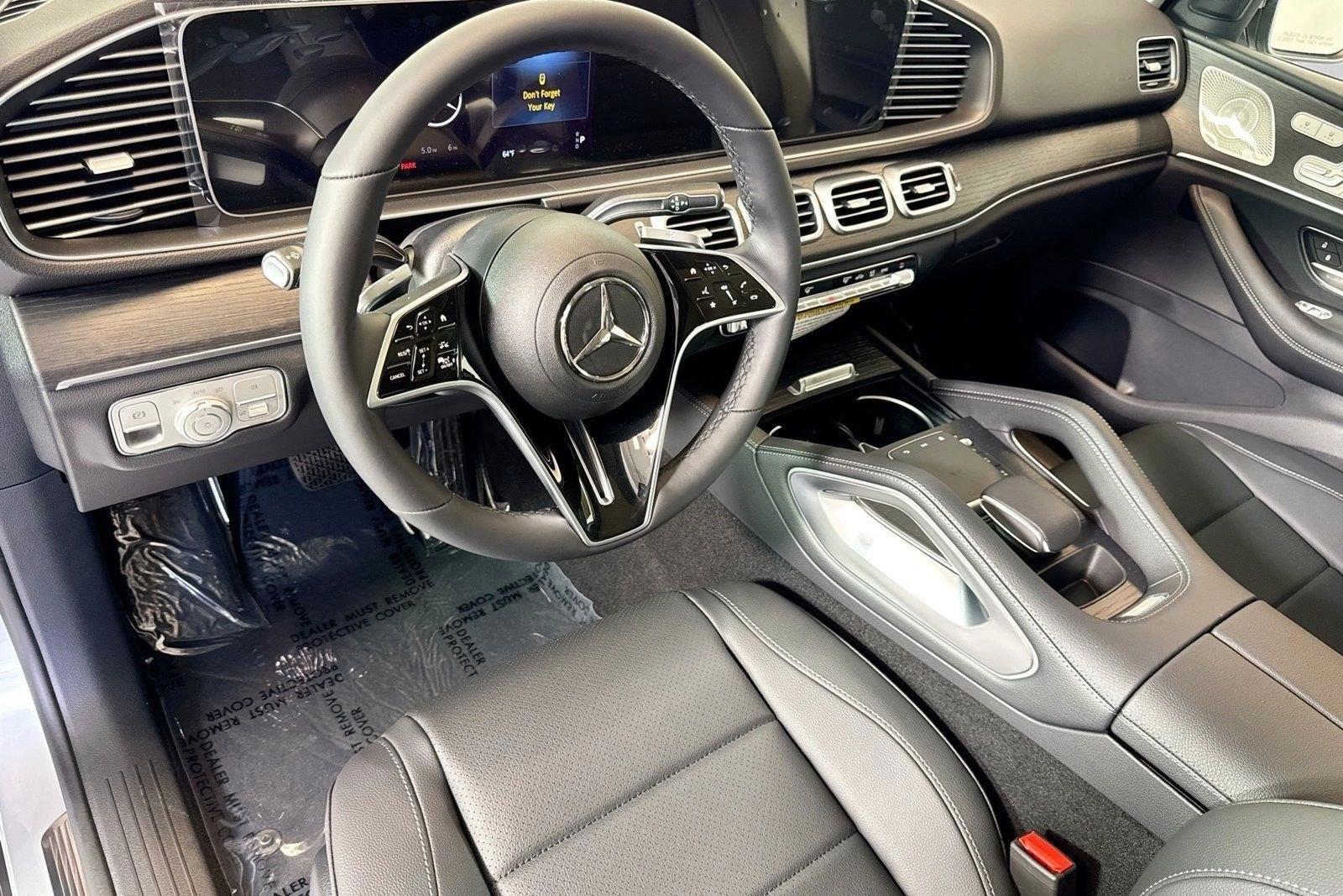 Thumbnail: 2026 Mercedes-Benz GLE - 3