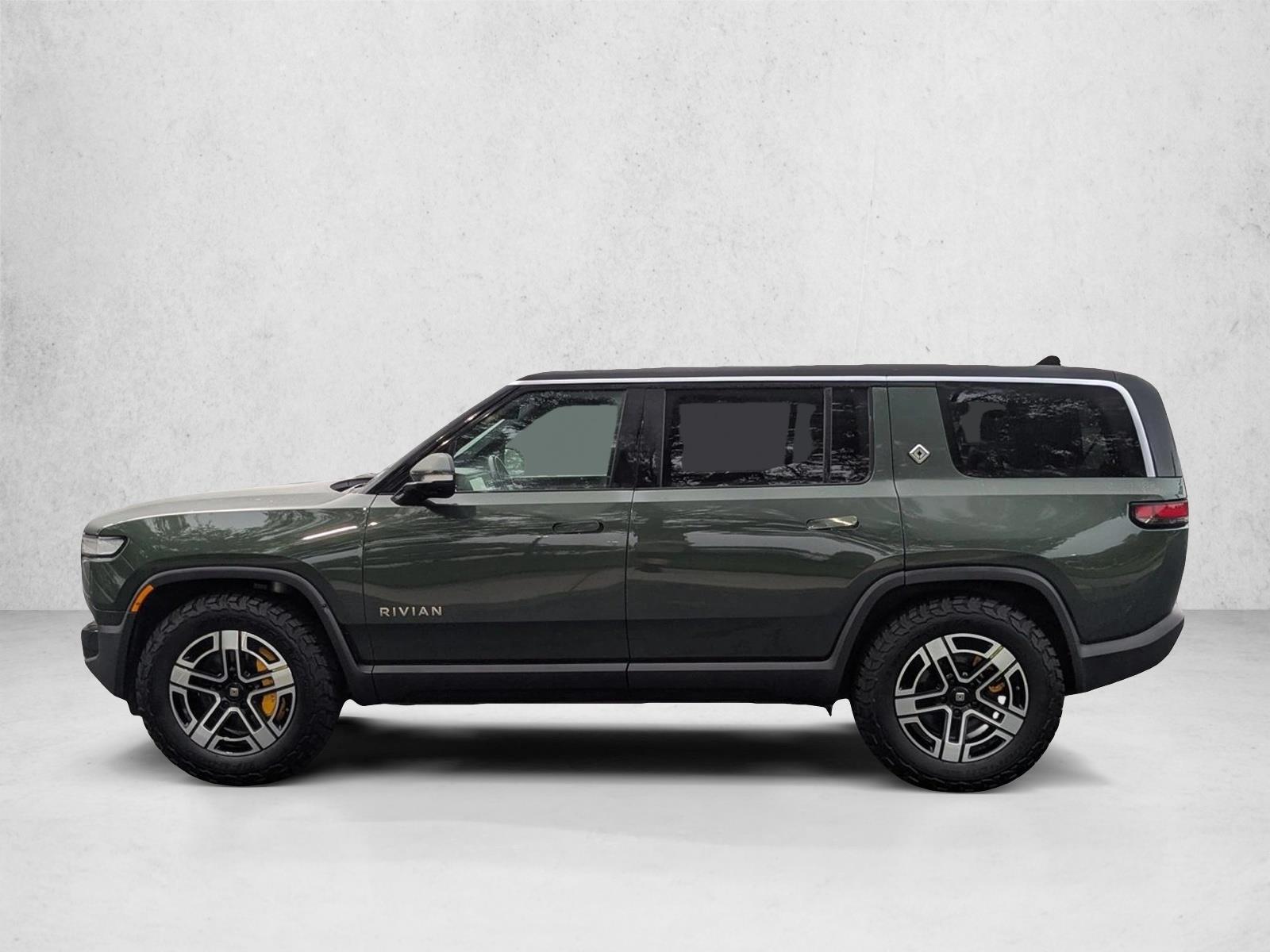 Thumbnail: 2022 Rivian R1S - 2