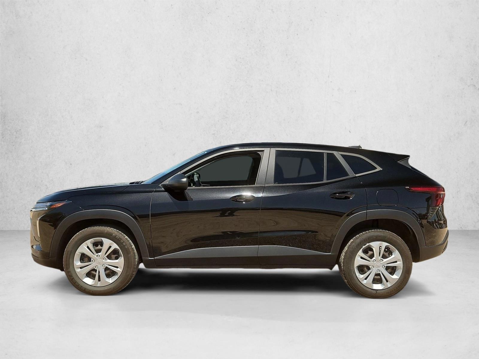 Thumbnail: 2024 Chevrolet Trax - 2