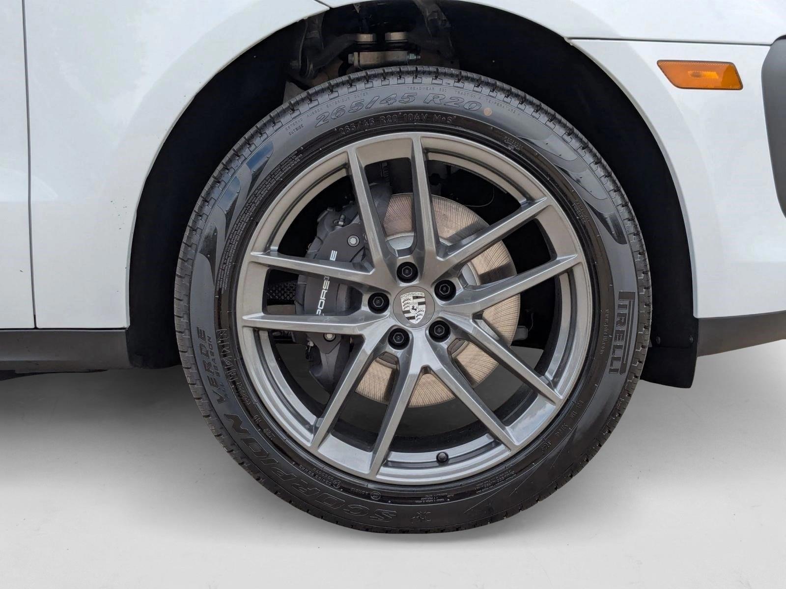 2026 Porsche Macan T - Photo 29
