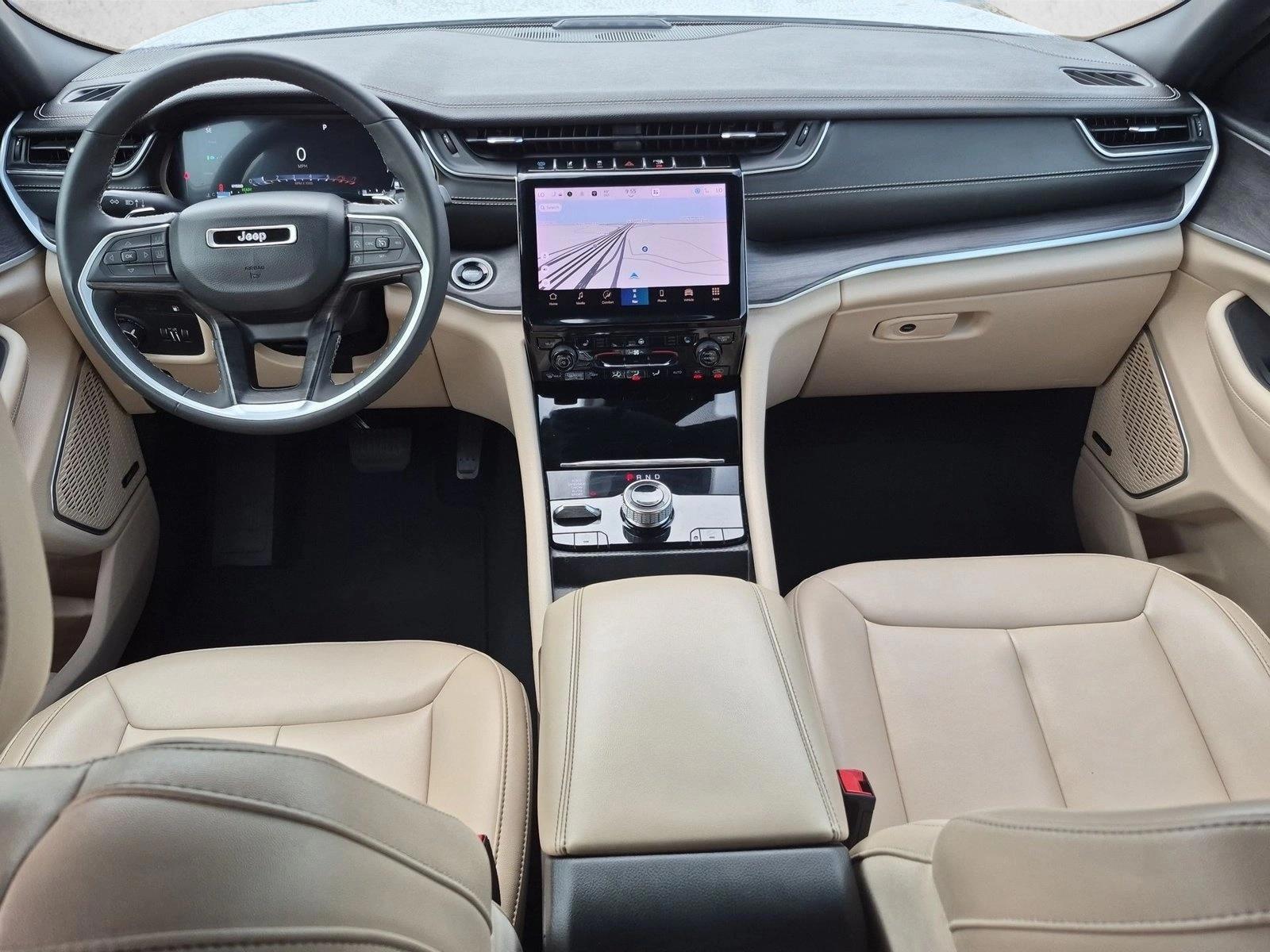 Thumbnail: 2024 Jeep Grand Cherokee - 3
