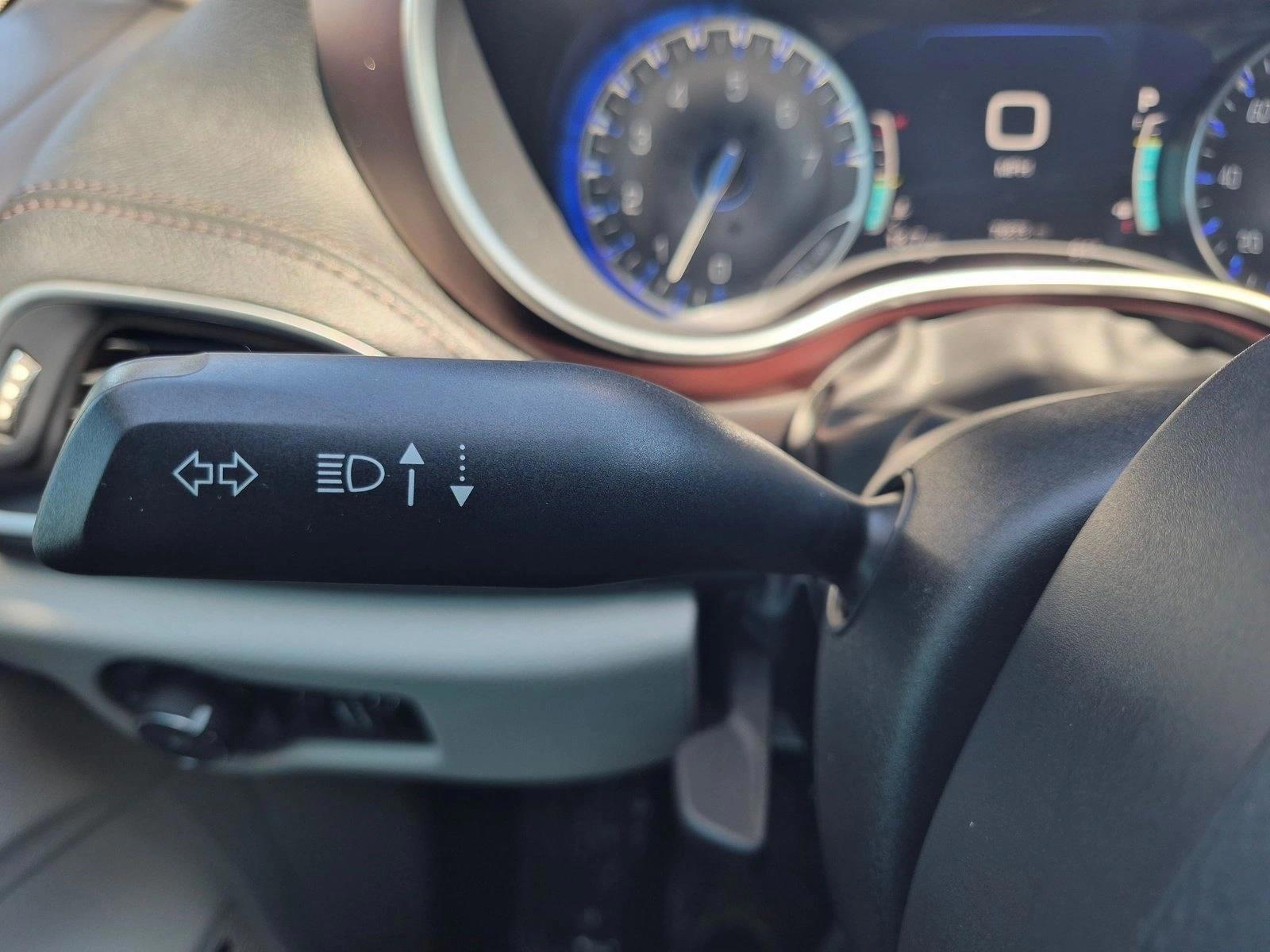 2018 Chrysler Pacifica Limited - Photo 16
