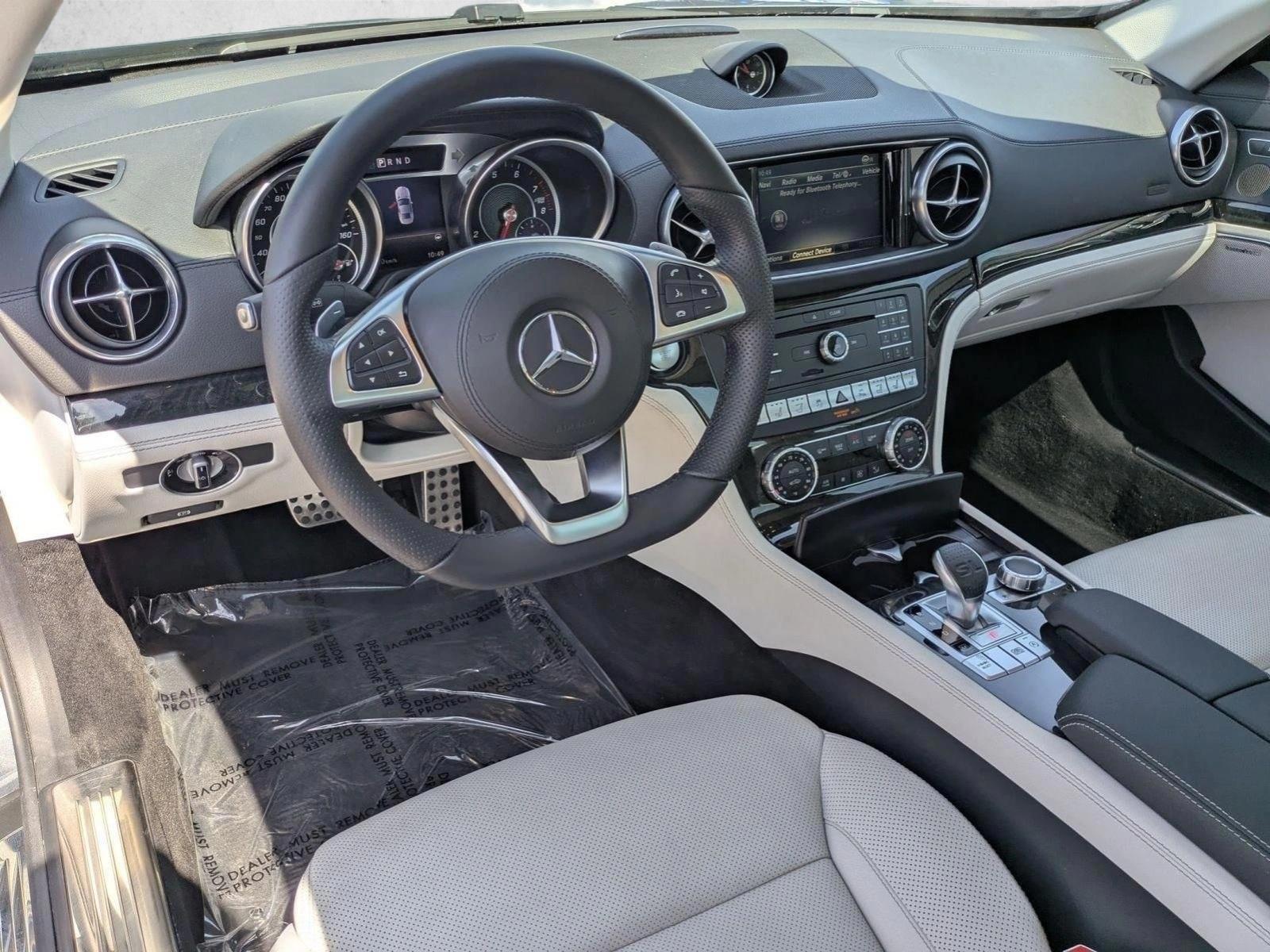 Thumbnail: 2017 Mercedes-Benz SL-Class - 3