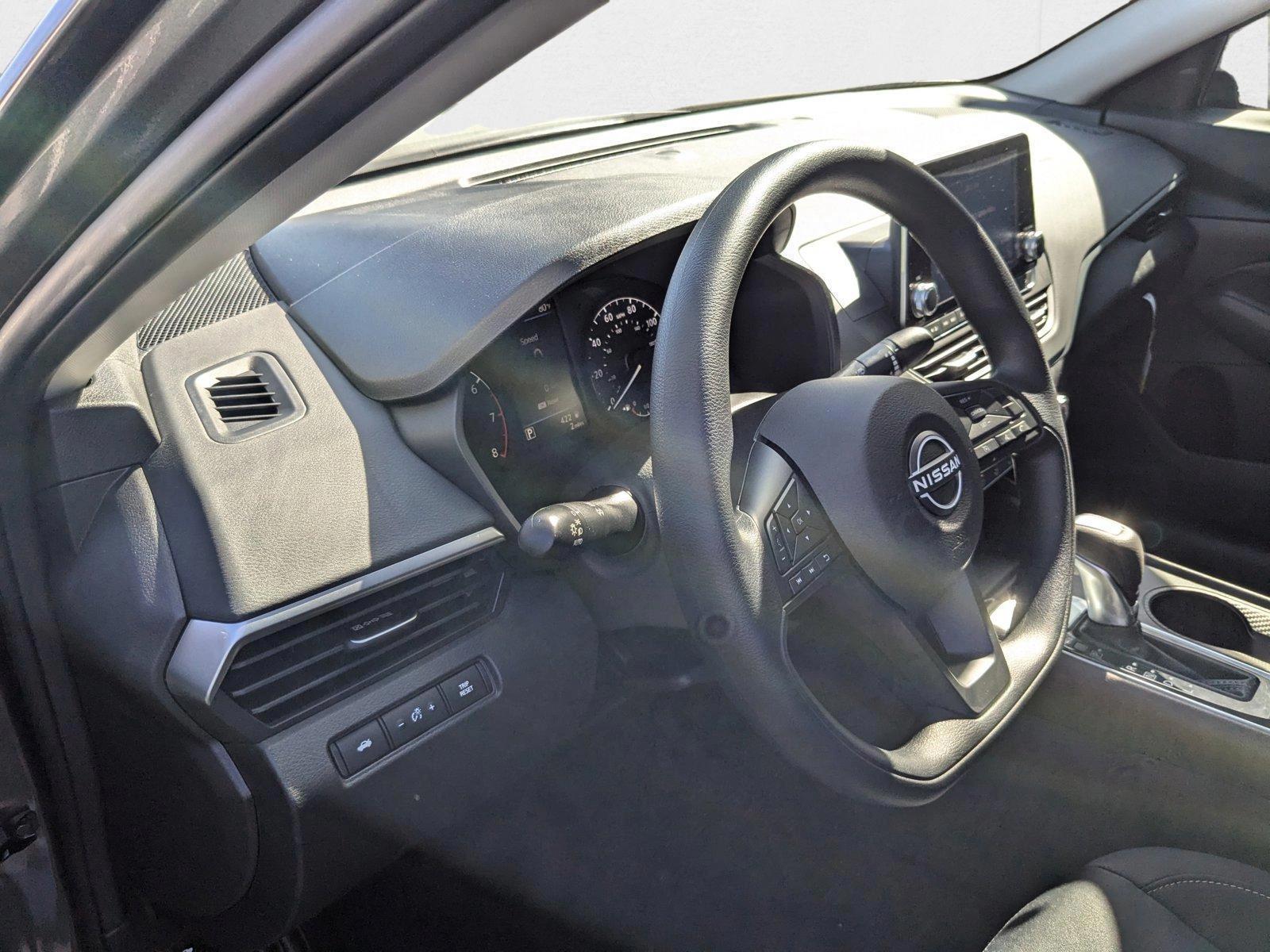2025 Nissan Altima S - Photo 3