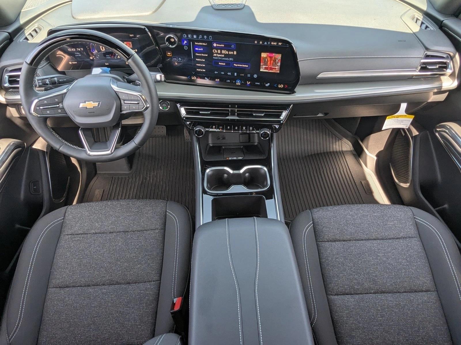 Thumbnail: 2026 Chevrolet Traverse - 4