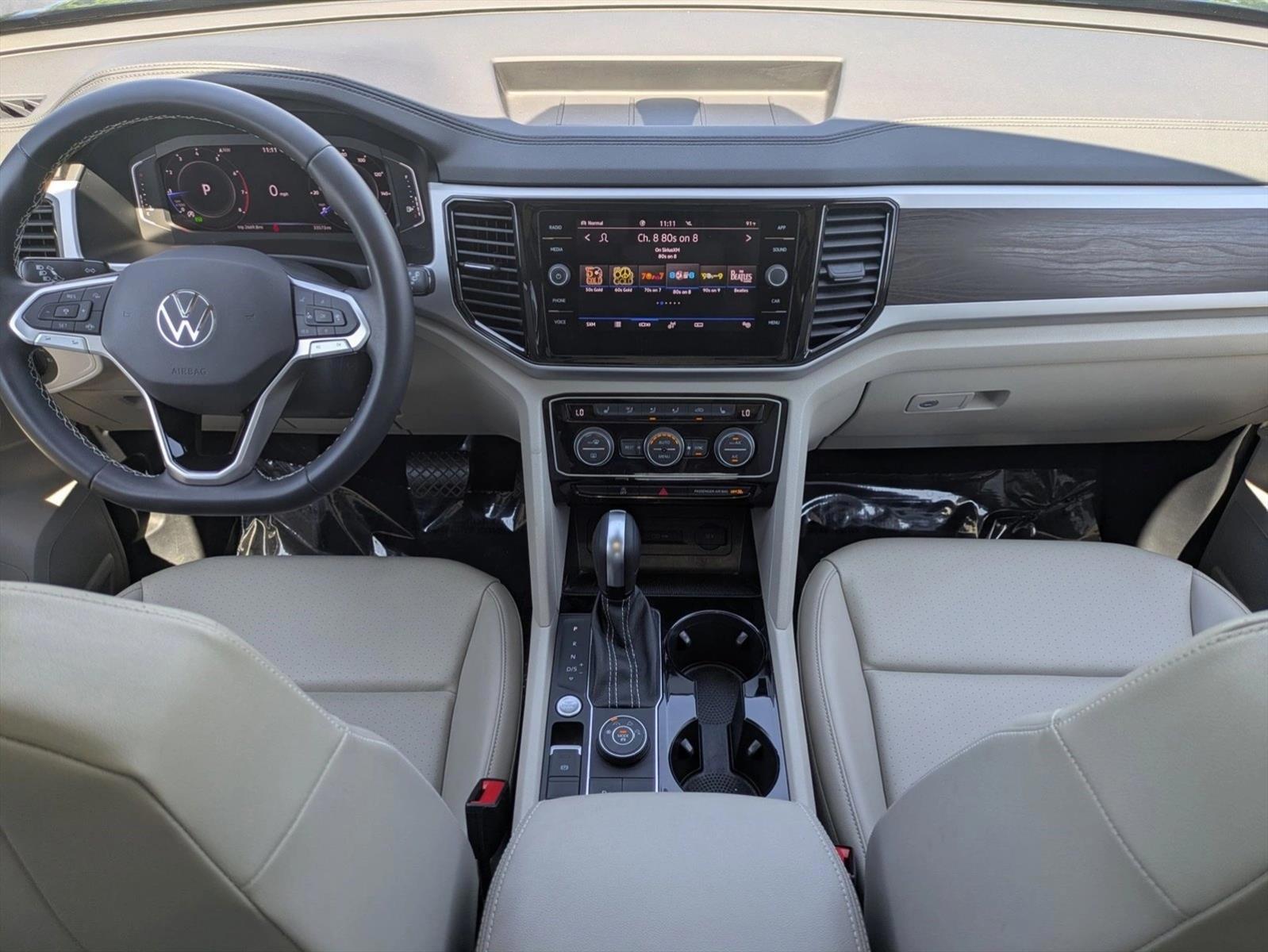 Thumbnail: 2022 Volkswagen Atlas - 3