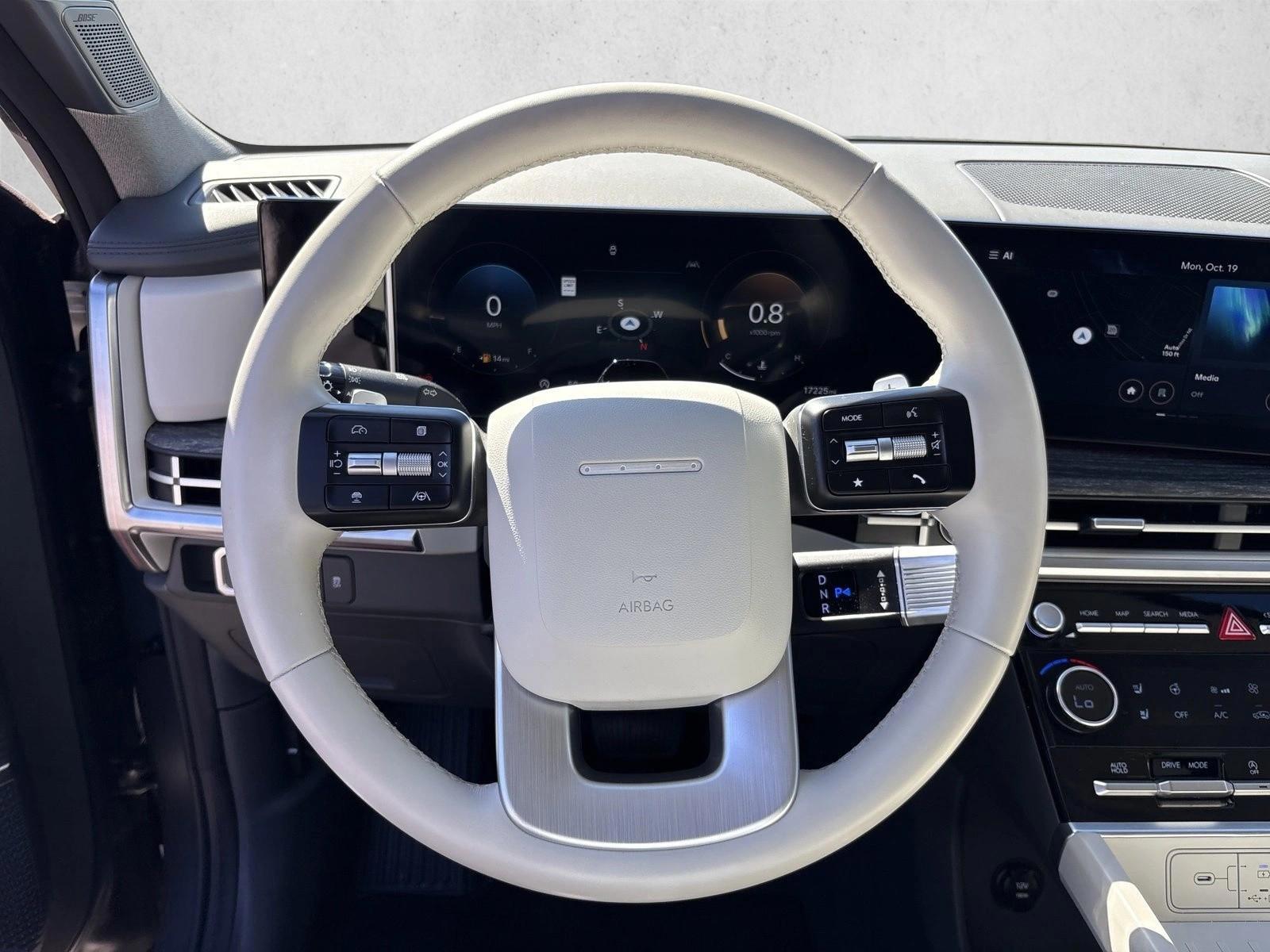 2025 Hyundai Santa Fe Limited - Photo 17