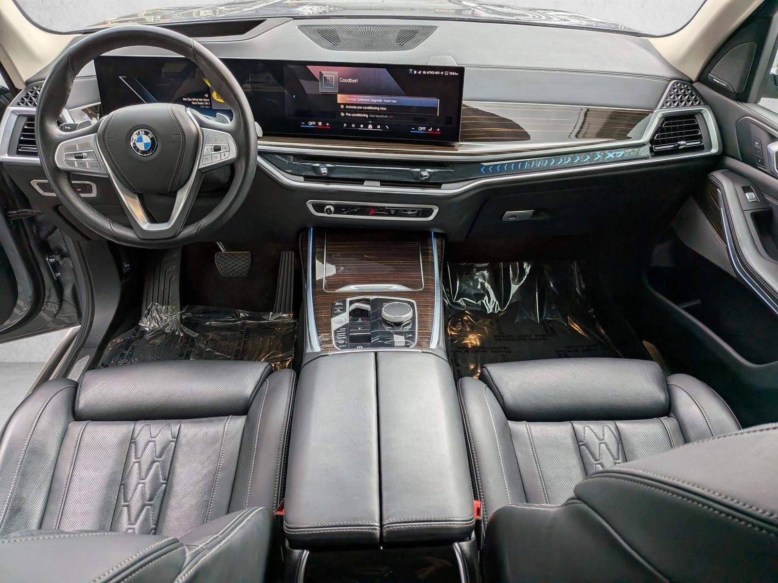 Thumbnail: 2026 BMW X7 - 3