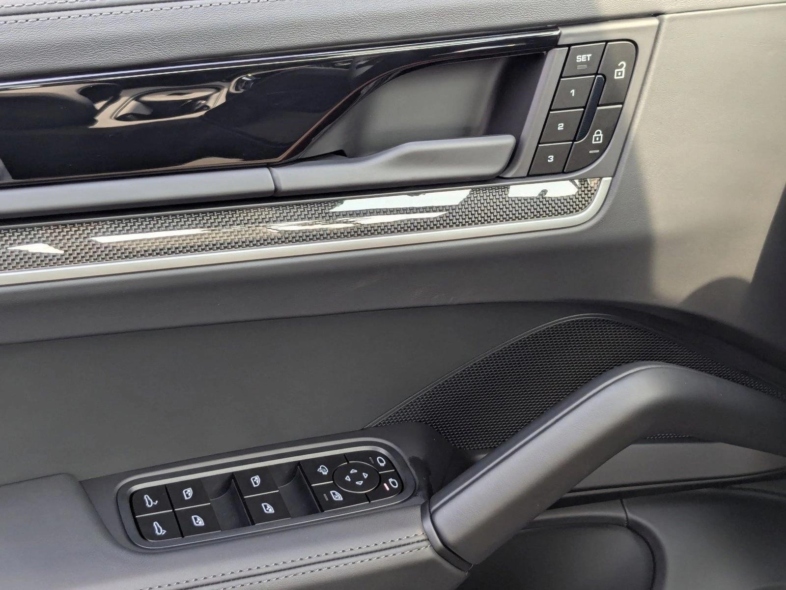 2026 Porsche Cayenne Coup S - Photo 14