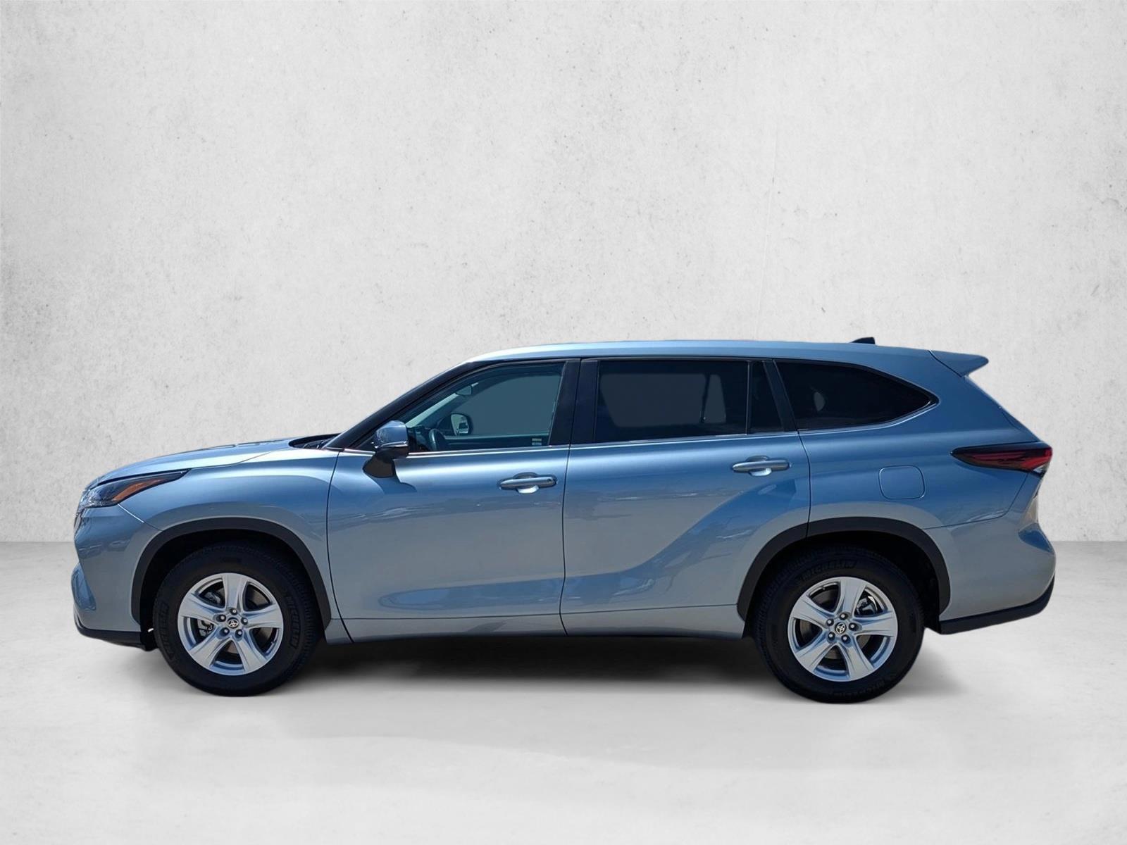 Thumbnail: 2024 Toyota Highlander - 2