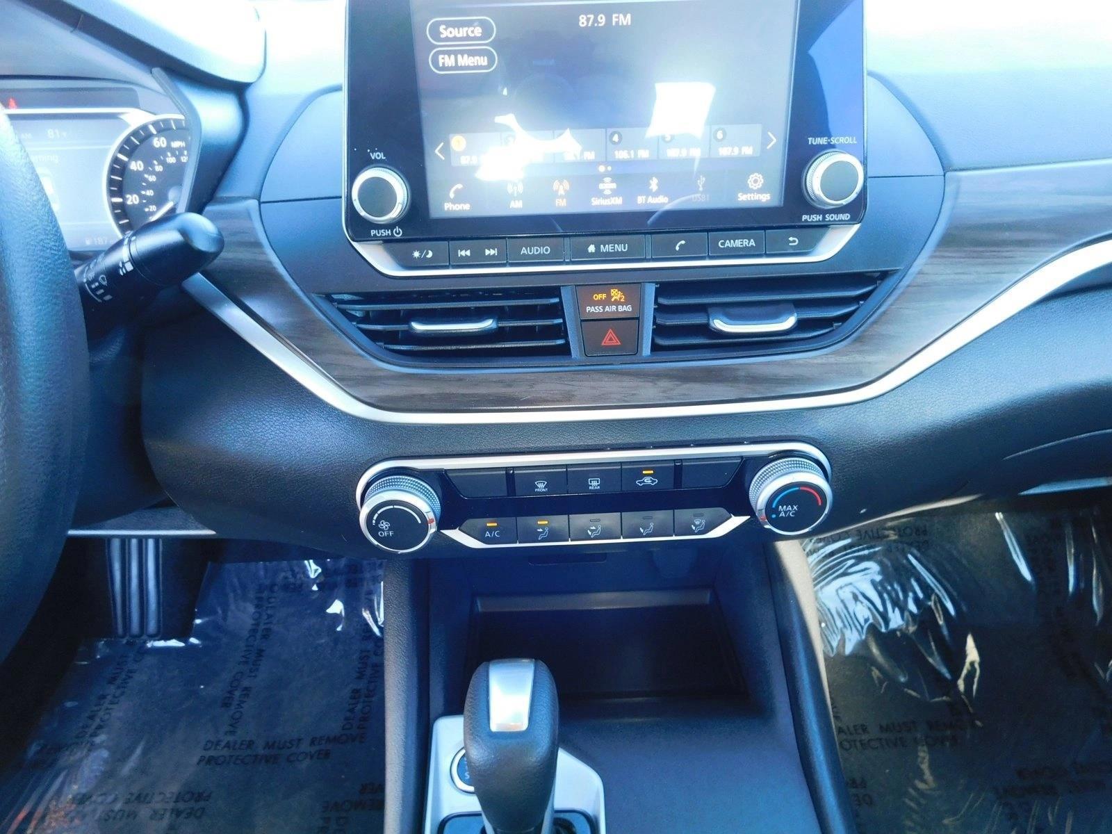 2025 Nissan Altima SV - Photo 21