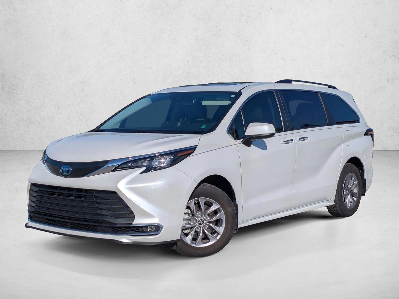 Thumbnail: 2024 Toyota Sienna - 1