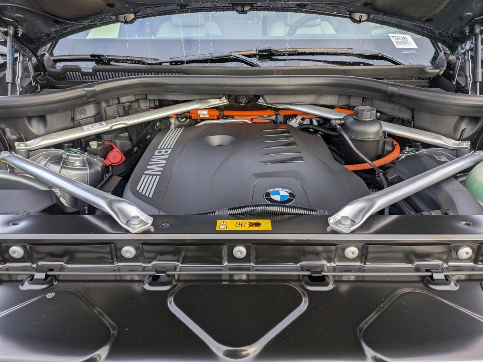 2026 BMW X5 50e - Photo 18