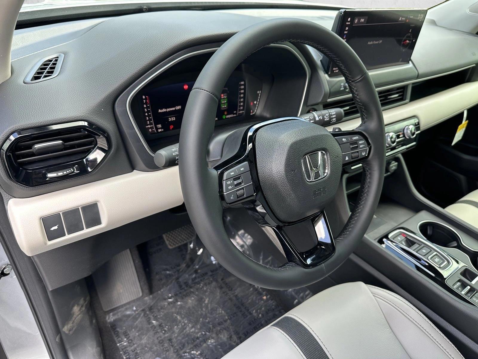 Thumbnail: 2026 Honda Pilot - 3