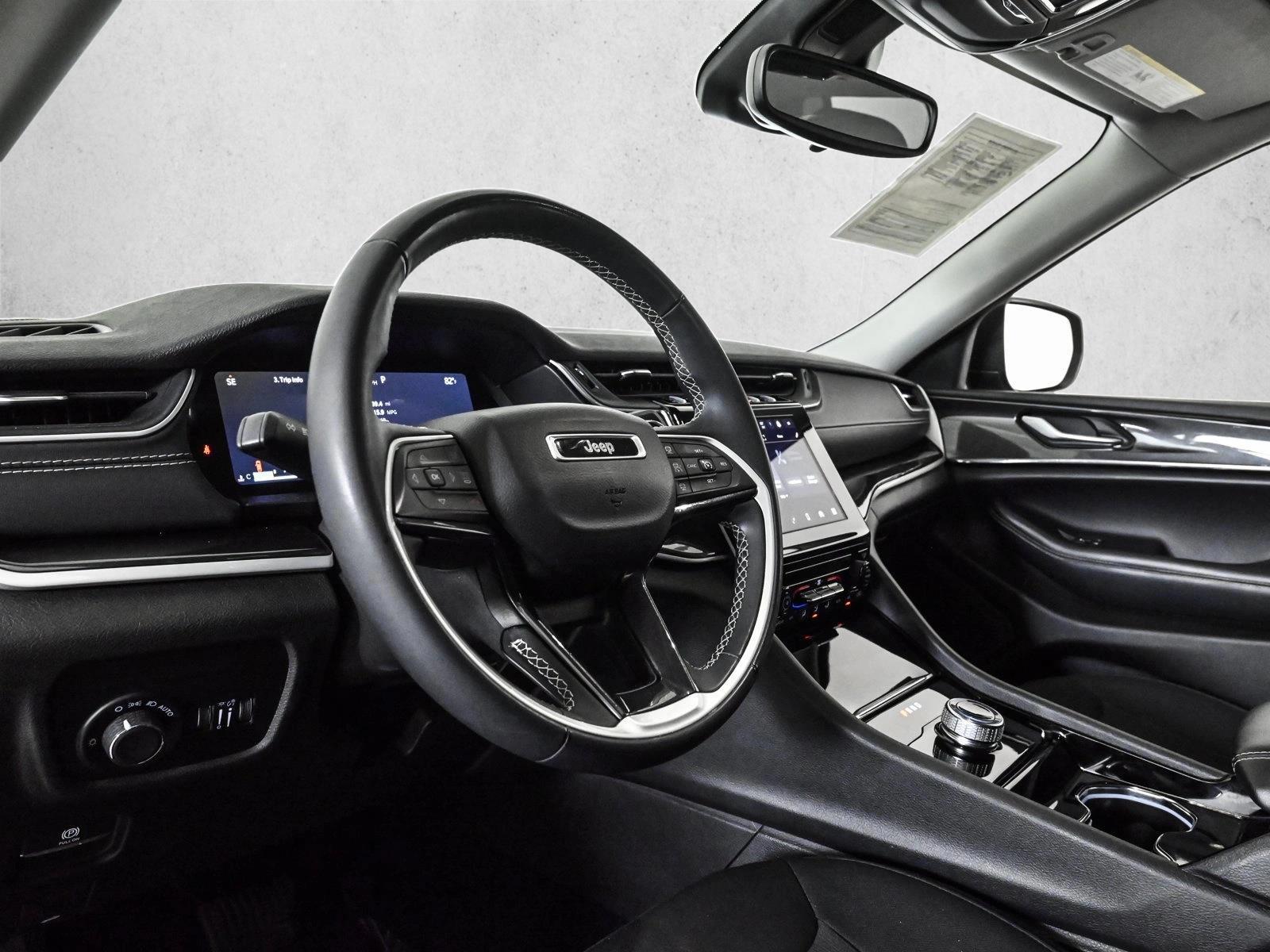 Thumbnail: 2023 Jeep Grand Cherokee - 3