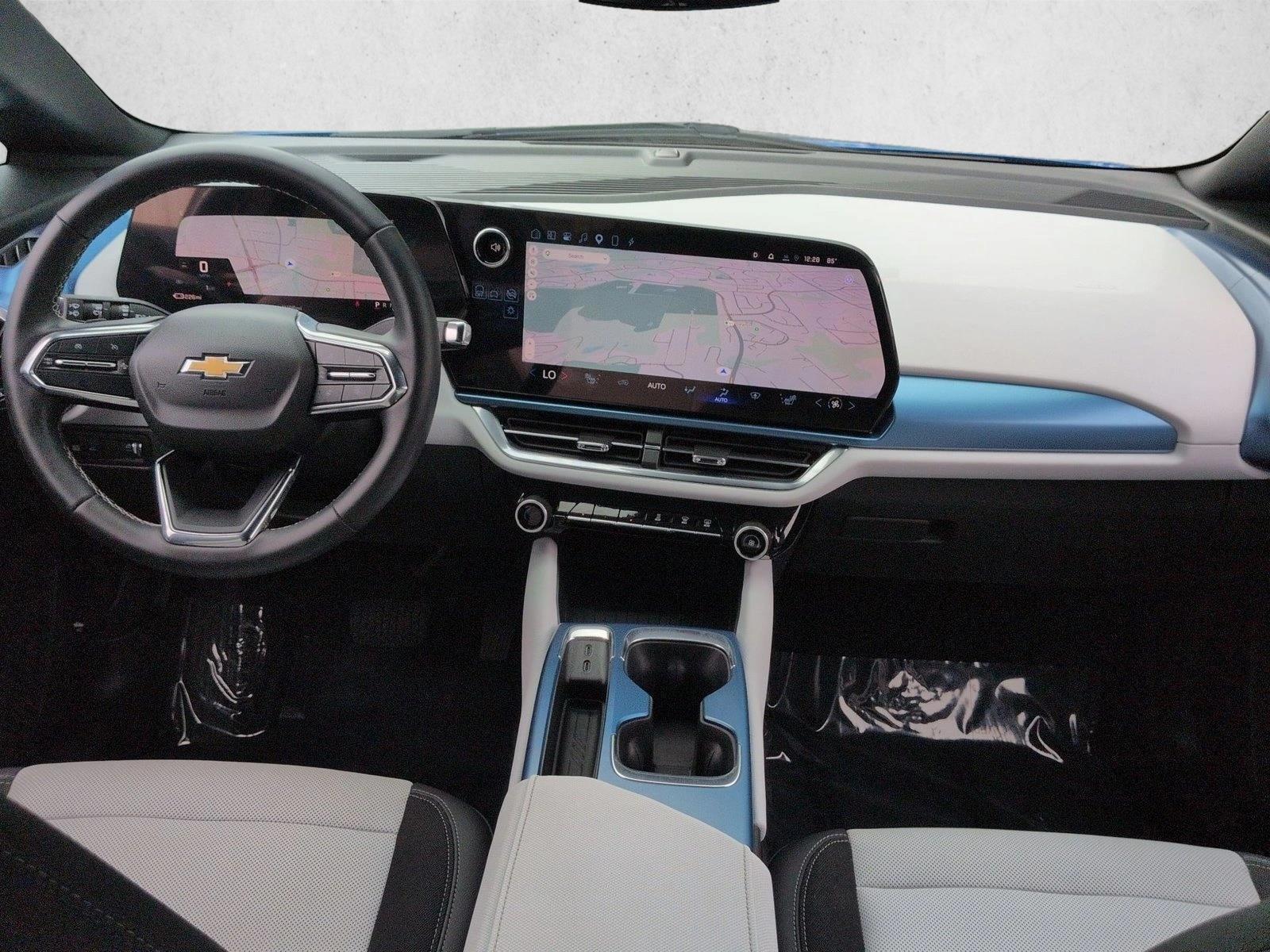 Thumbnail: 2024 Chevrolet Equinox - 3