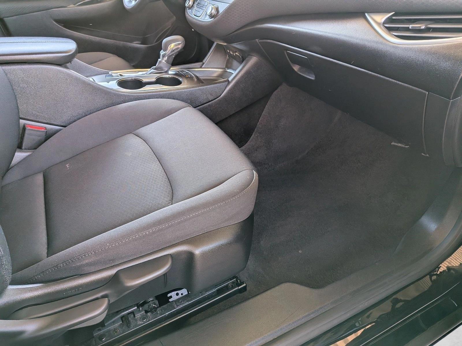 Thumbnail: 2024 Chevrolet Malibu - 4