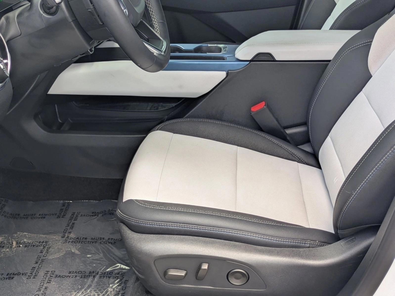 Thumbnail: 2026 Chevrolet Equinox - 3