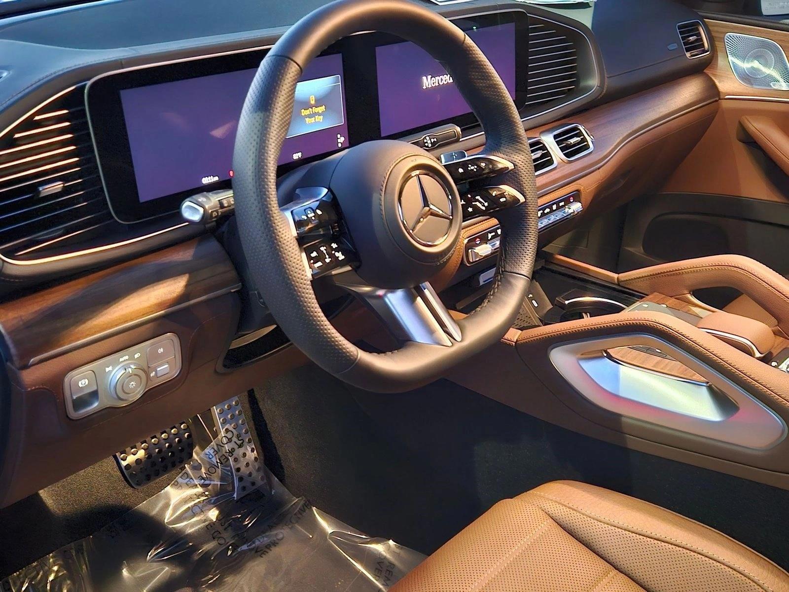 Thumbnail: 2026 Mercedes-Benz GLS - 3