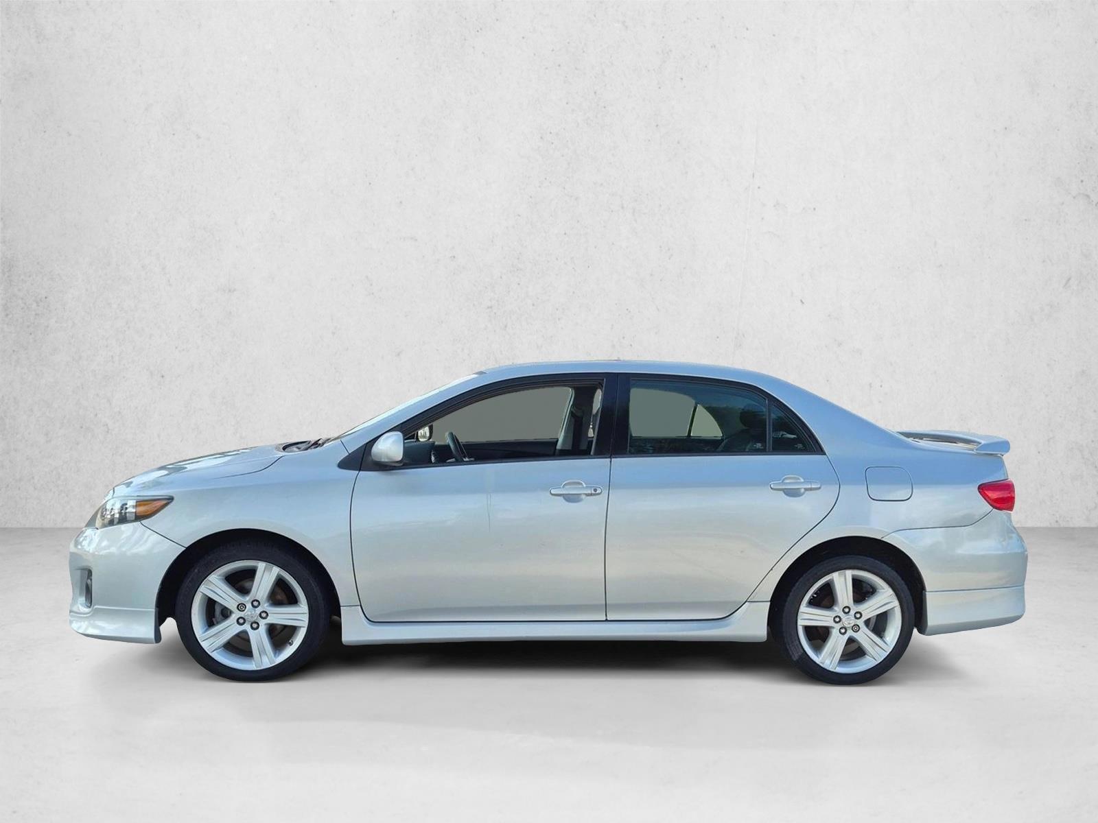 Thumbnail: 2013 Toyota Corolla - 2