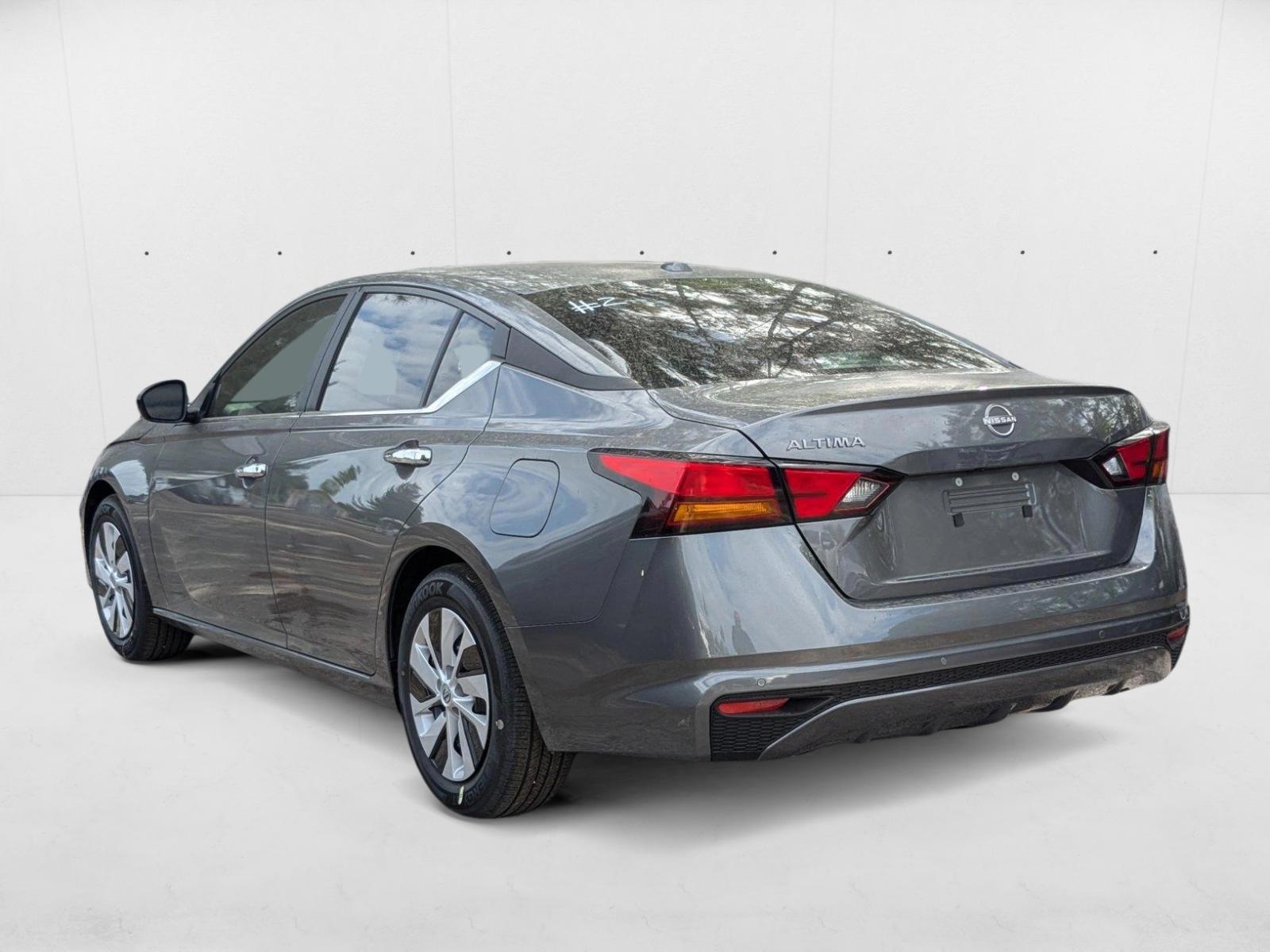 2025 Nissan Altima S - Photo 8