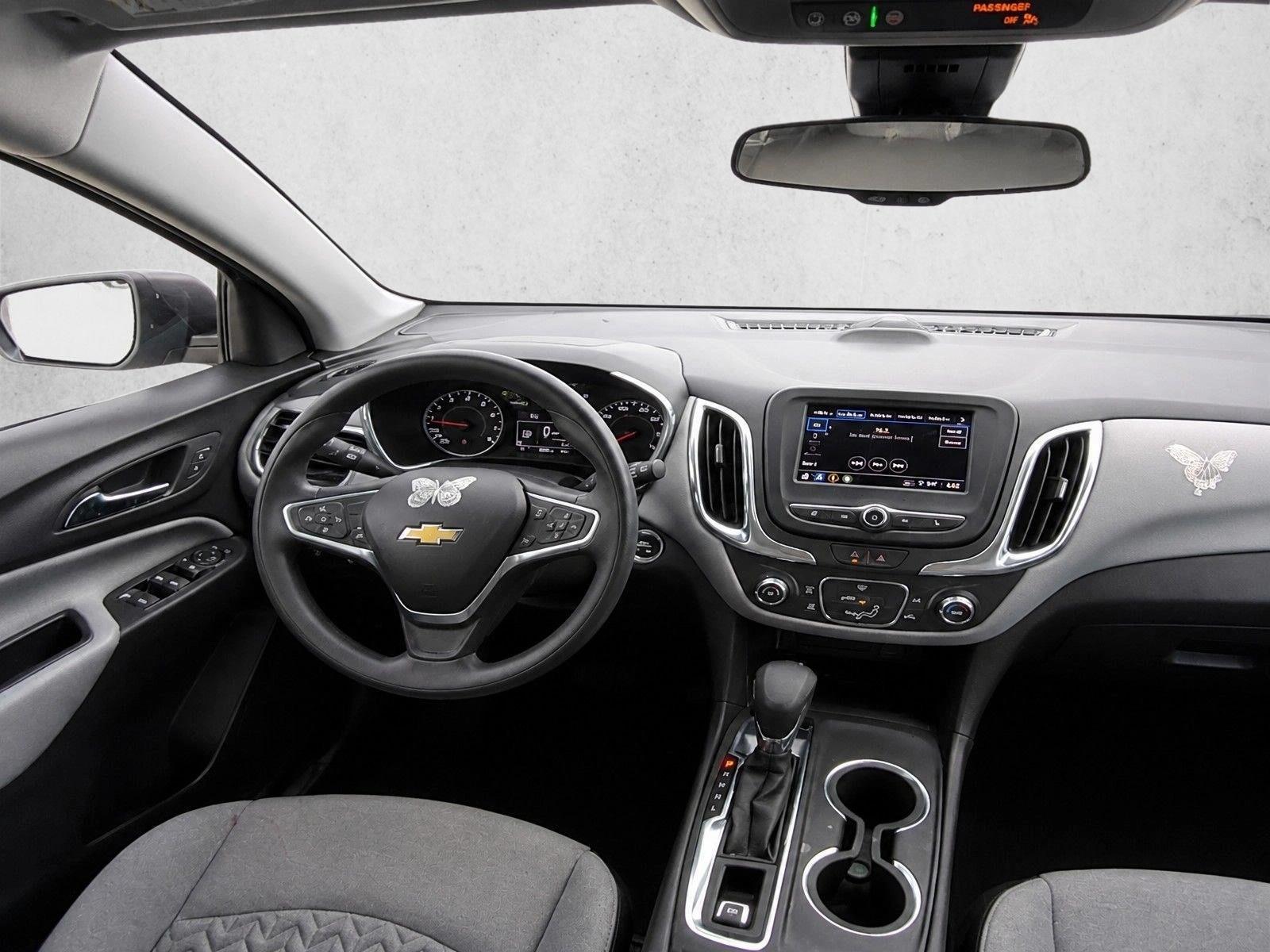Thumbnail: 2023 Chevrolet Equinox - 4