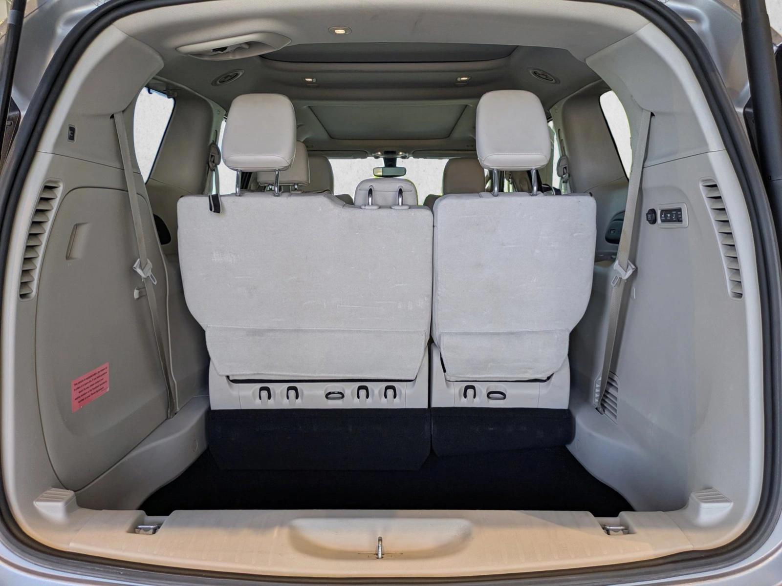 2019 Chrysler Pacifica Limited - Photo 6