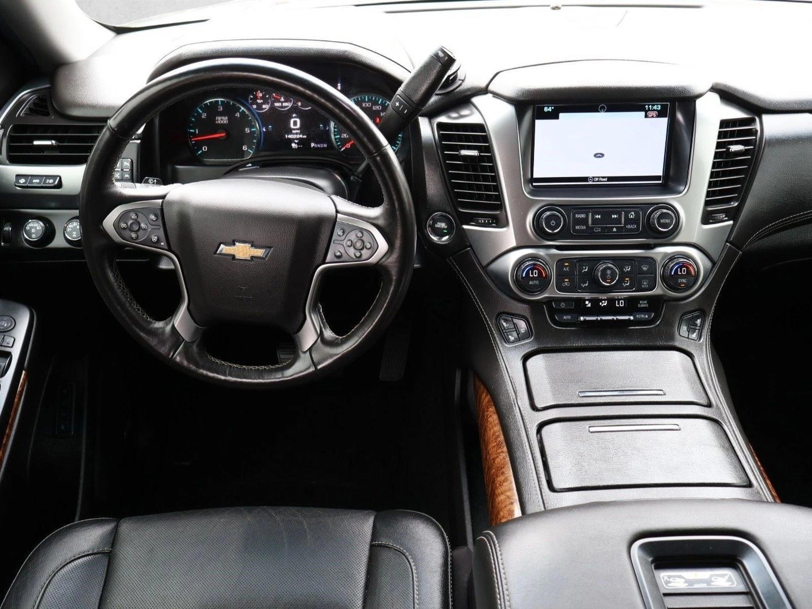 Thumbnail: 2016 Chevrolet Suburban - 4