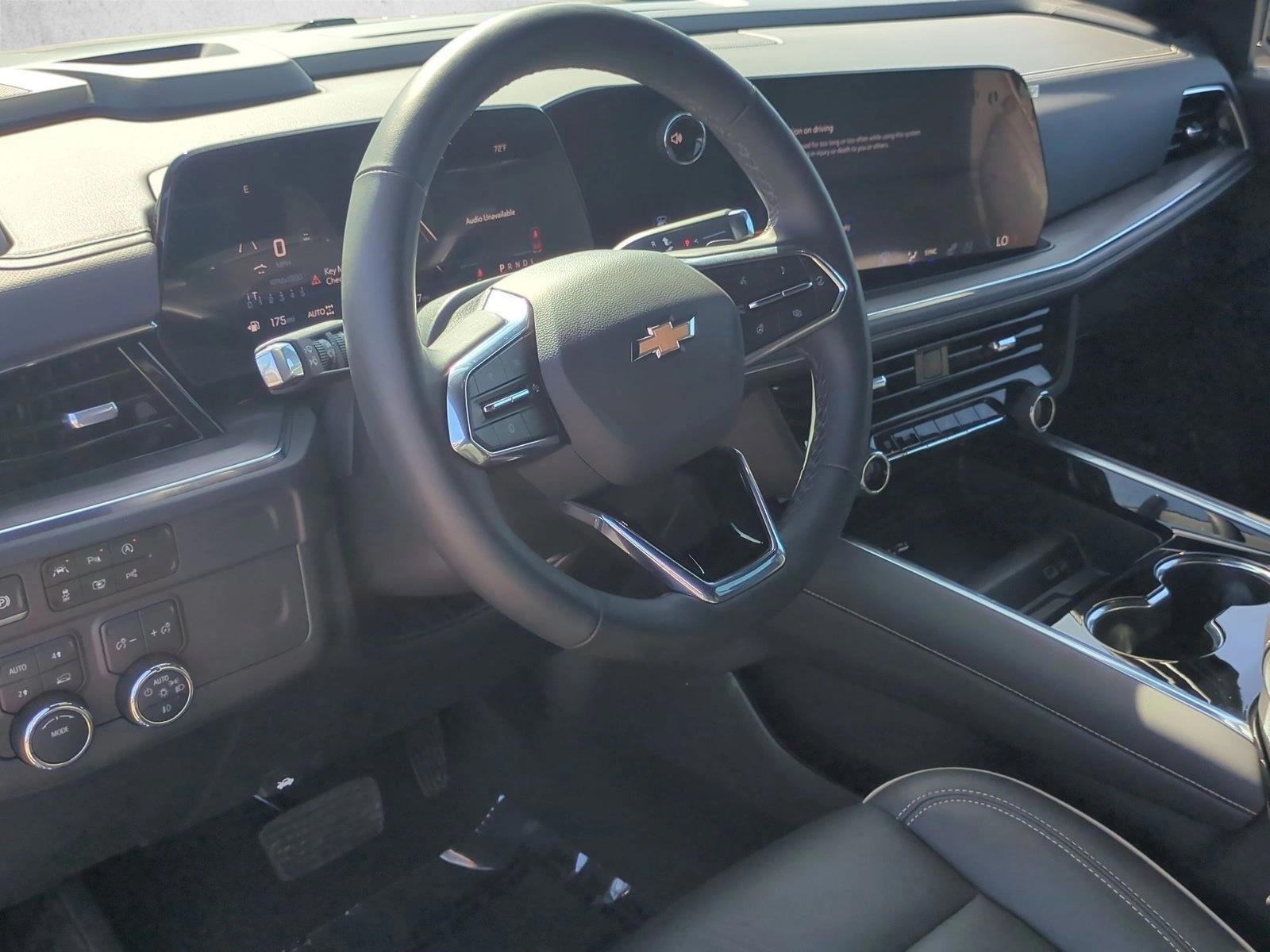 Thumbnail: 2025 Chevrolet Suburban - 3