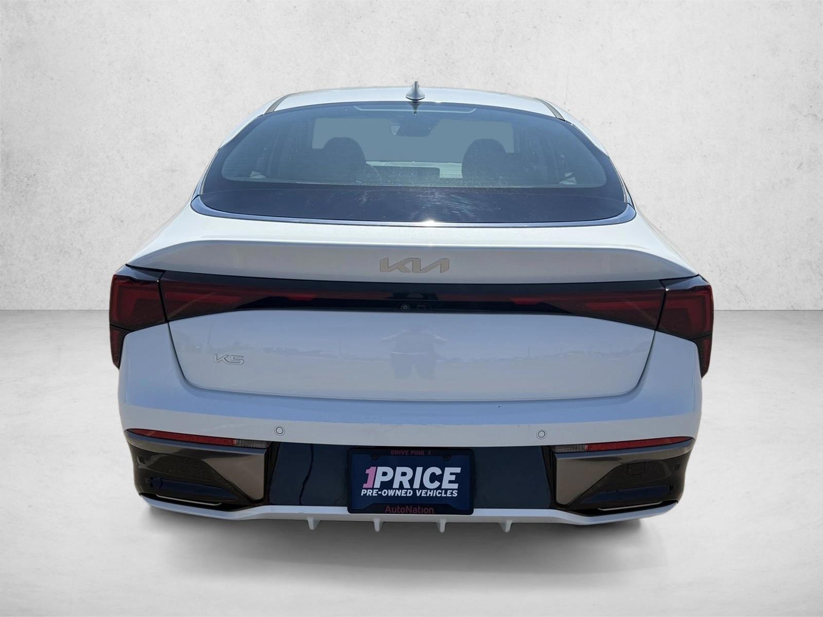 2025 Kia K5 LXS - Photo 6