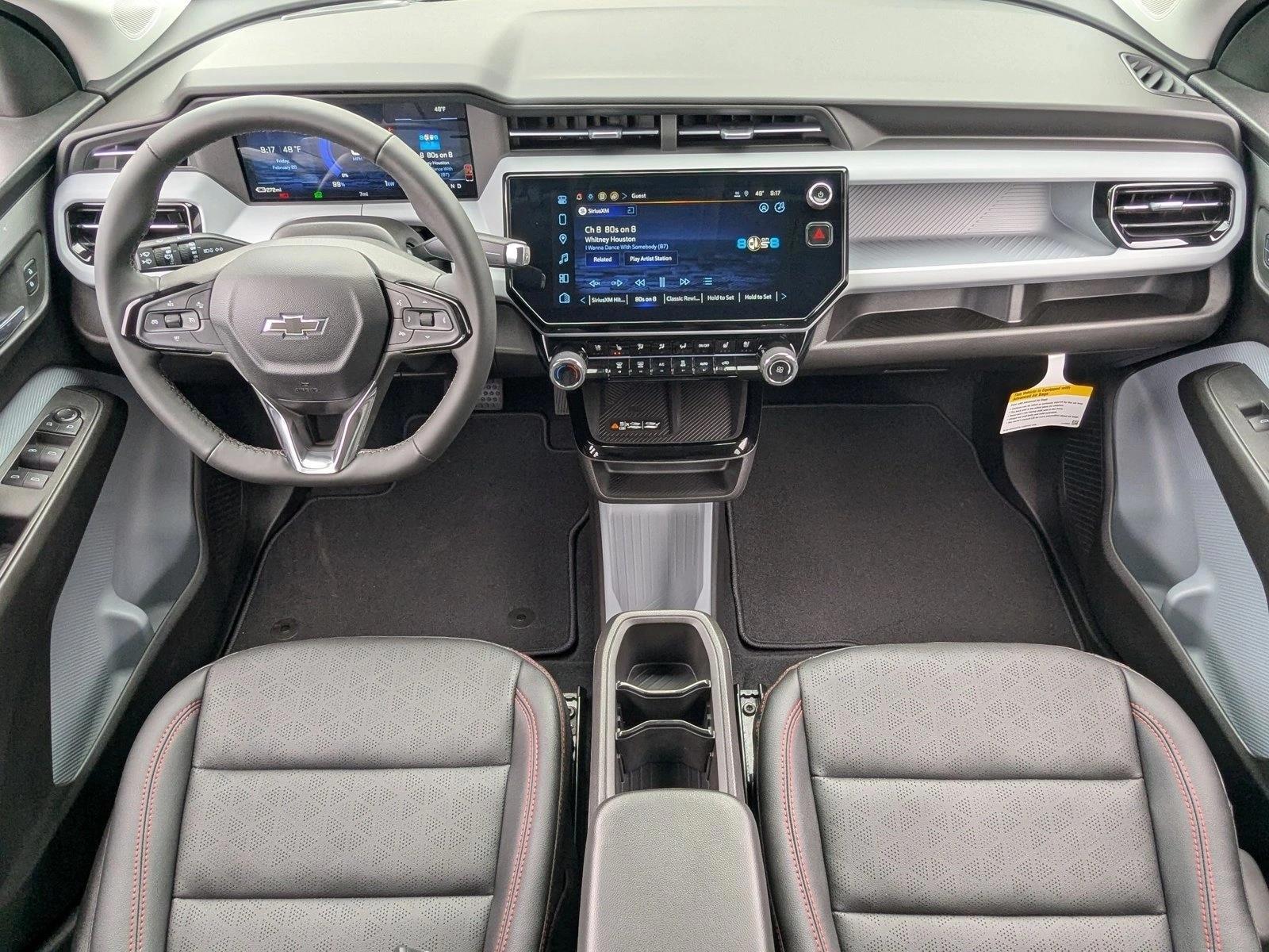 Thumbnail: 2027 Chevrolet Bolt EV - 4