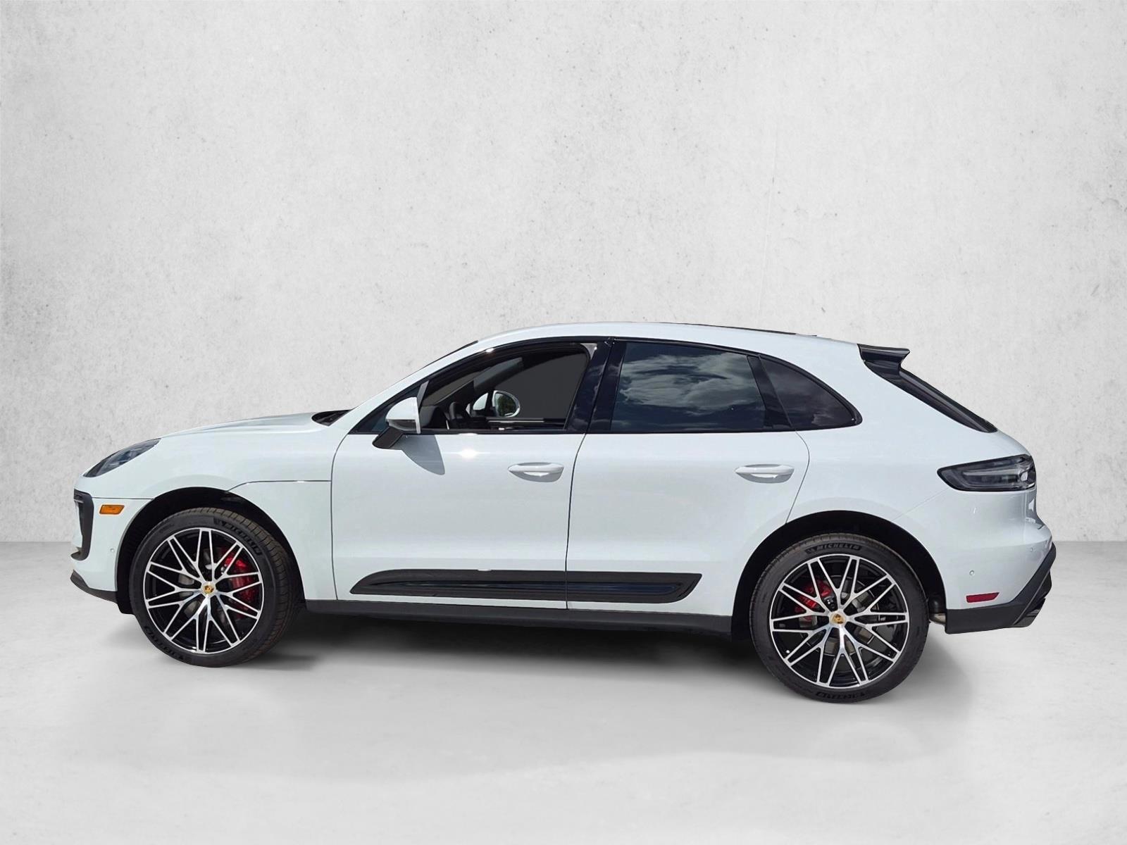Thumbnail: 2026 Porsche Macan - 2