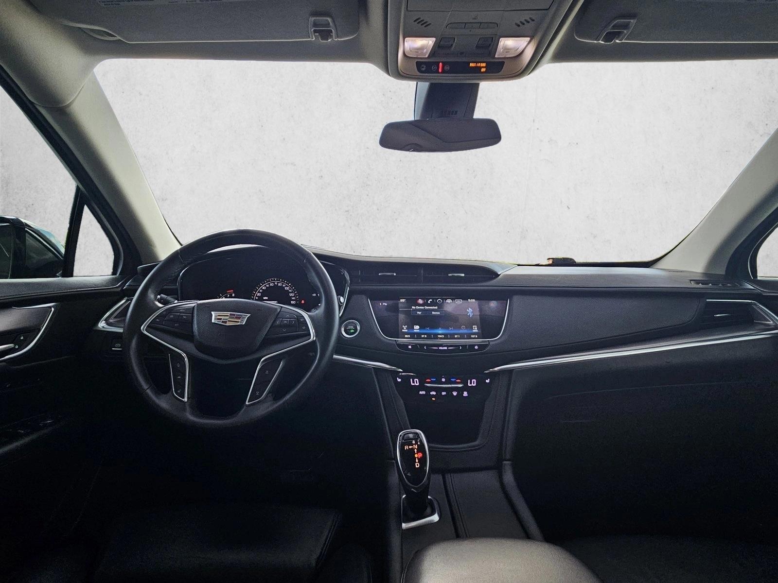 Thumbnail: 2017 Cadillac XT5 - 2
