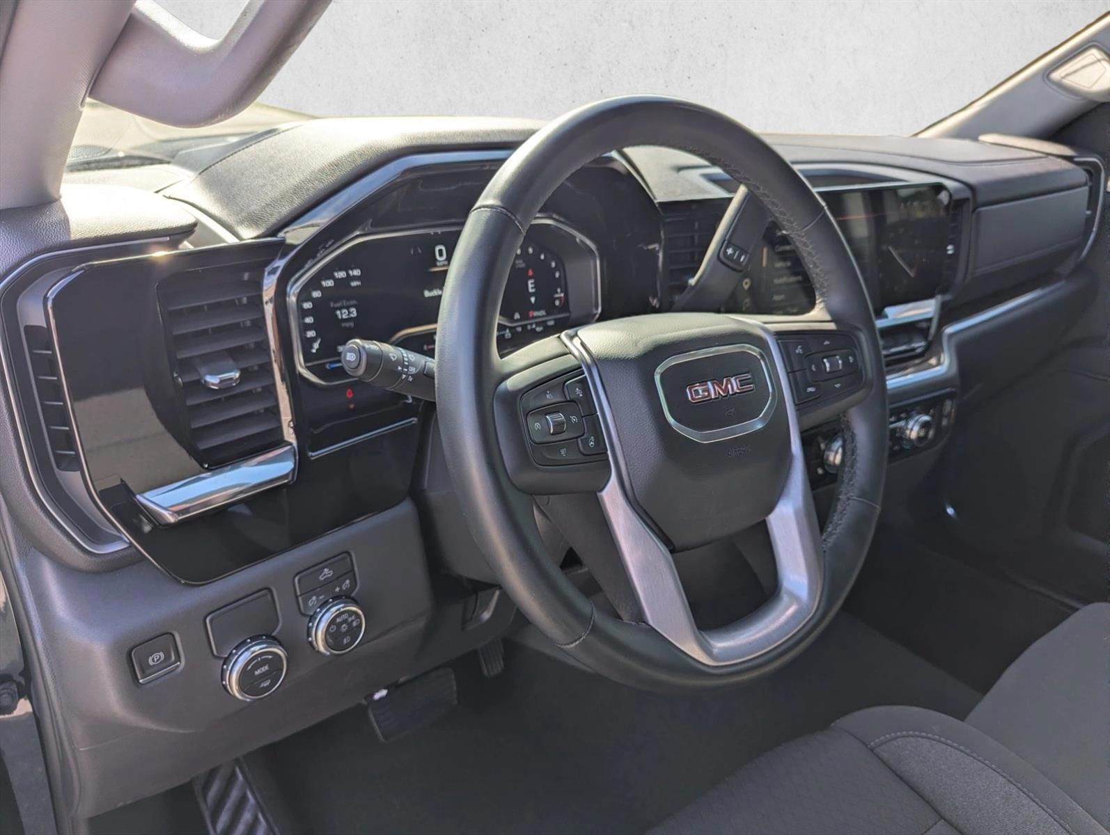 Thumbnail: 2023 GMC Sierra 1500 - 3