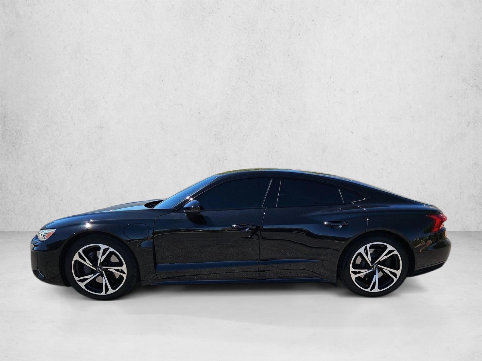 Thumbnail: 2024 Audi e-tron GT - 2