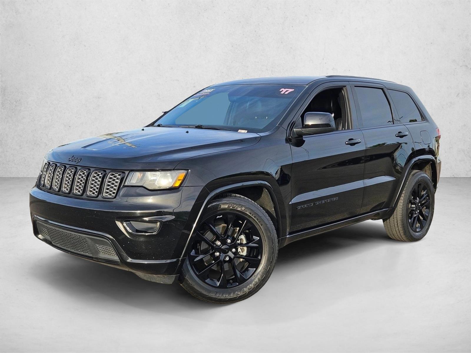 2017 Jeep Grand Cherokee Altitude 4WD's photo