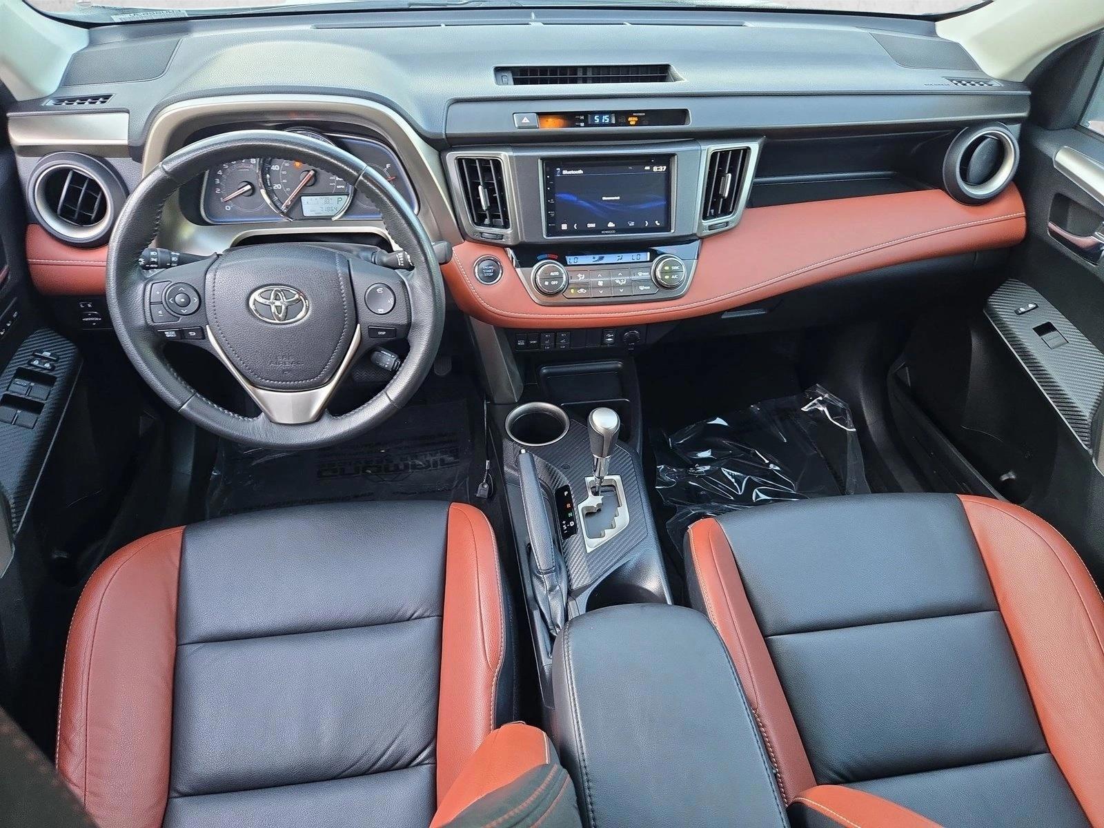 Thumbnail: 2014 Toyota RAV4 - 4