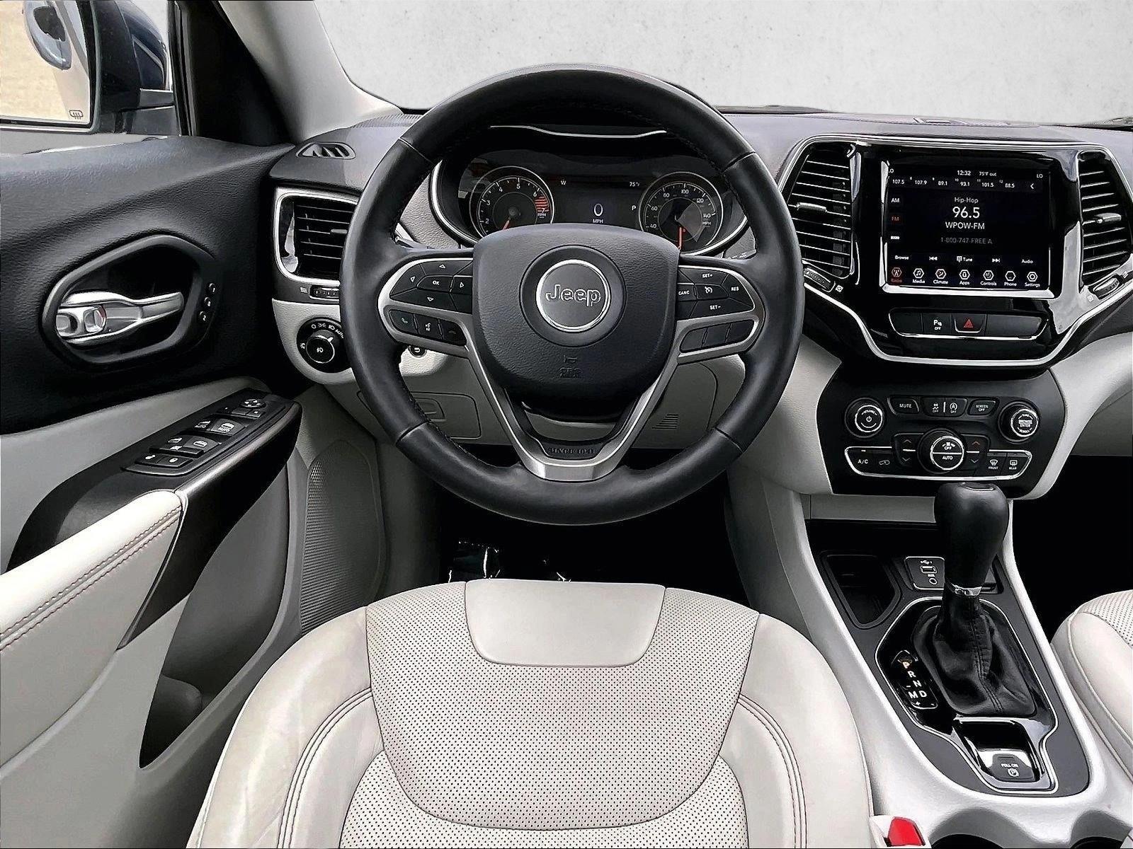 Thumbnail: 2019 Jeep Cherokee - 3