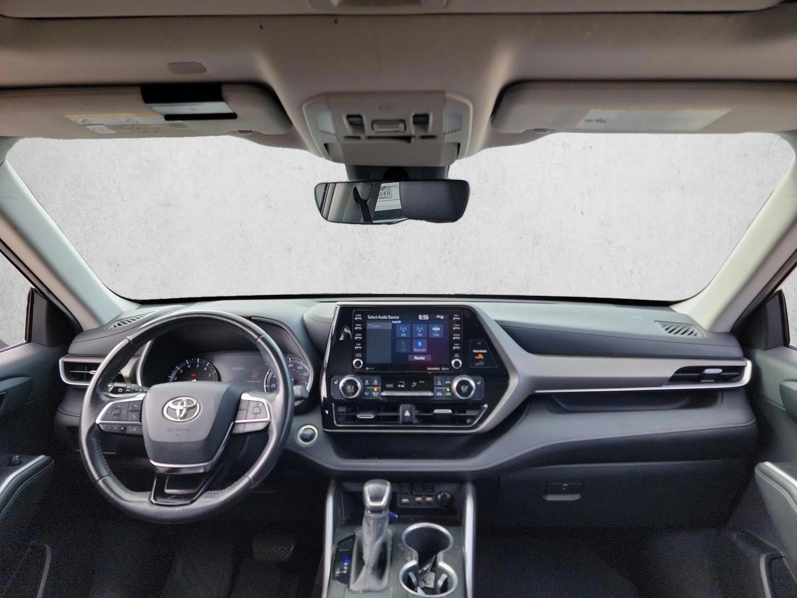 Thumbnail: 2020 Toyota Highlander - 3