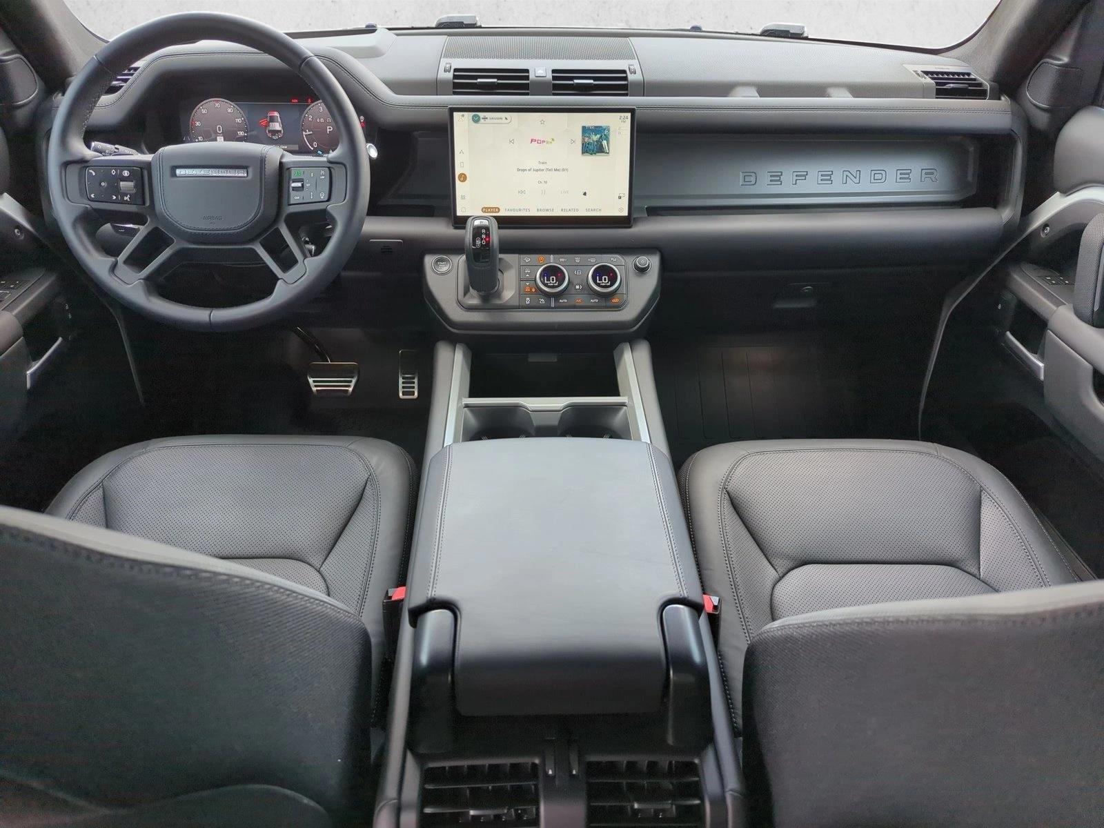 Thumbnail: 2025 Land Rover Defender - 4