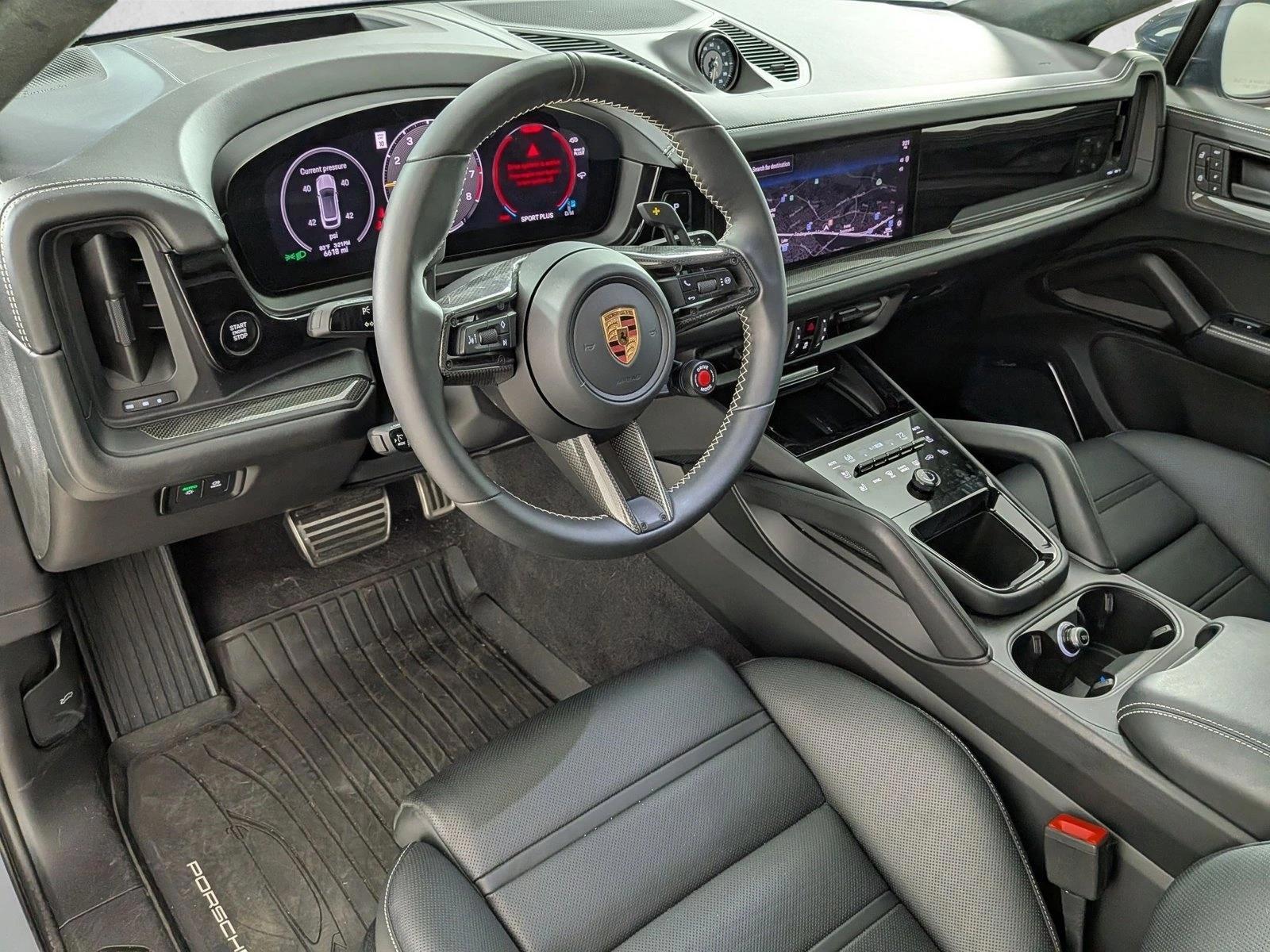 Thumbnail: 2025 Porsche Cayenne - 3