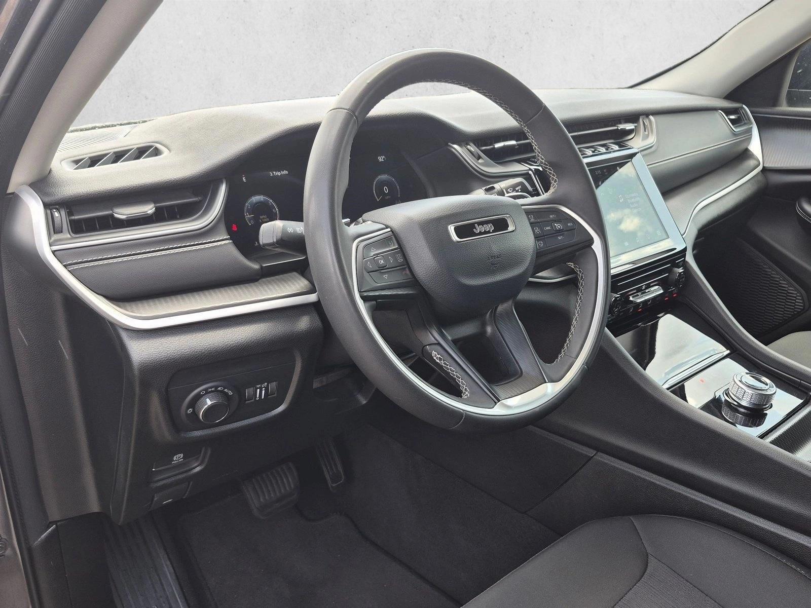 Thumbnail: 2026 Jeep Grand Cherokee - 3