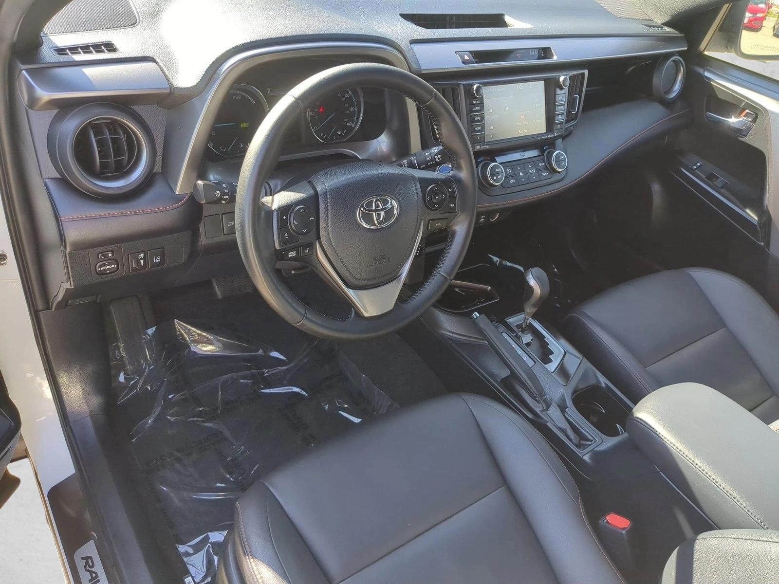 Thumbnail: 2018 Toyota RAV4 - 3