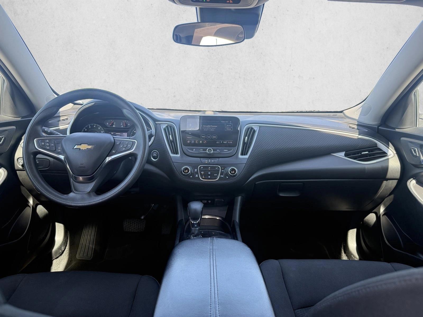 Thumbnail: 2024 Chevrolet Malibu - 3