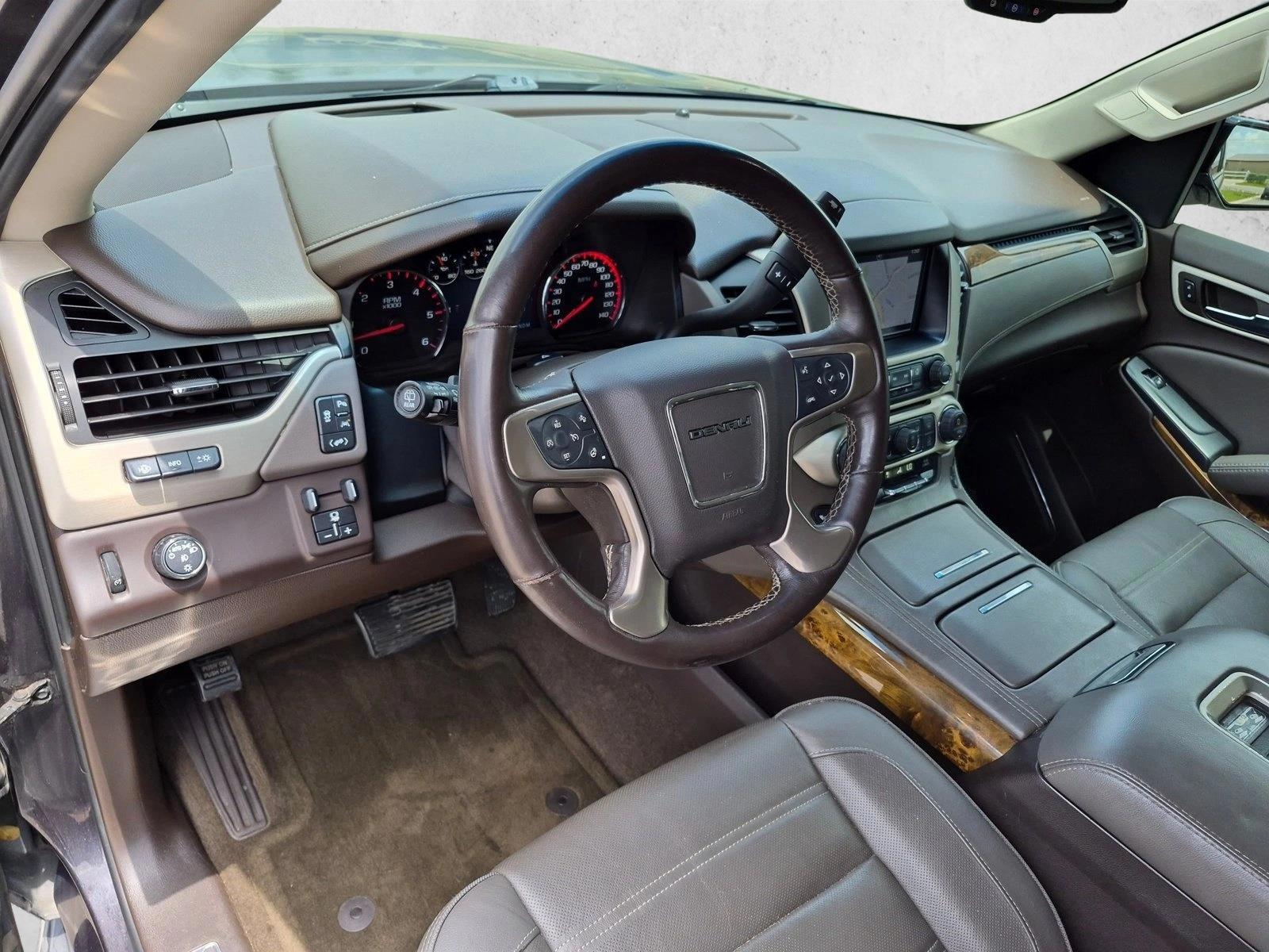 2016 GMC Yukon Denali - Photo 10